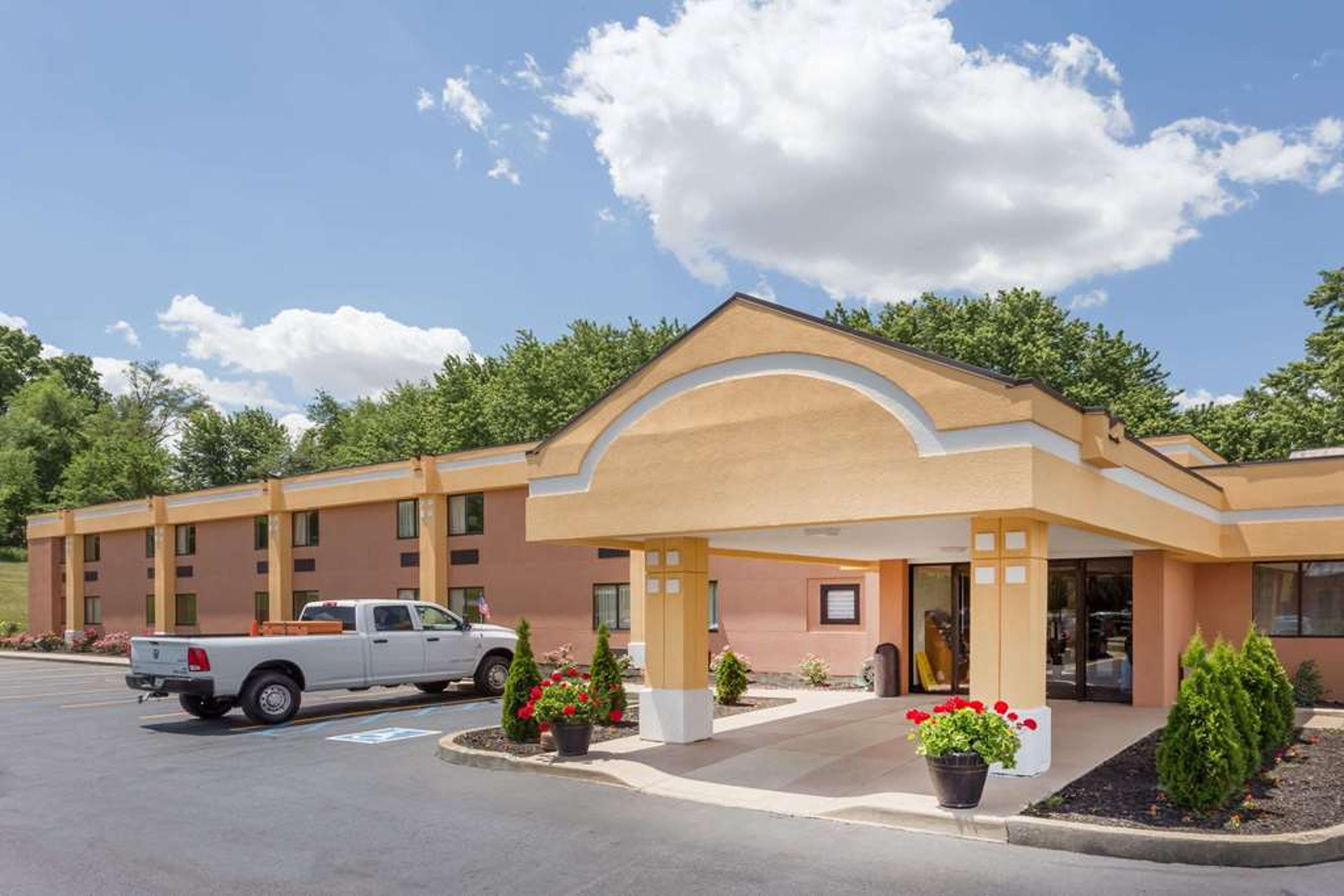 Hotel Photo 1
