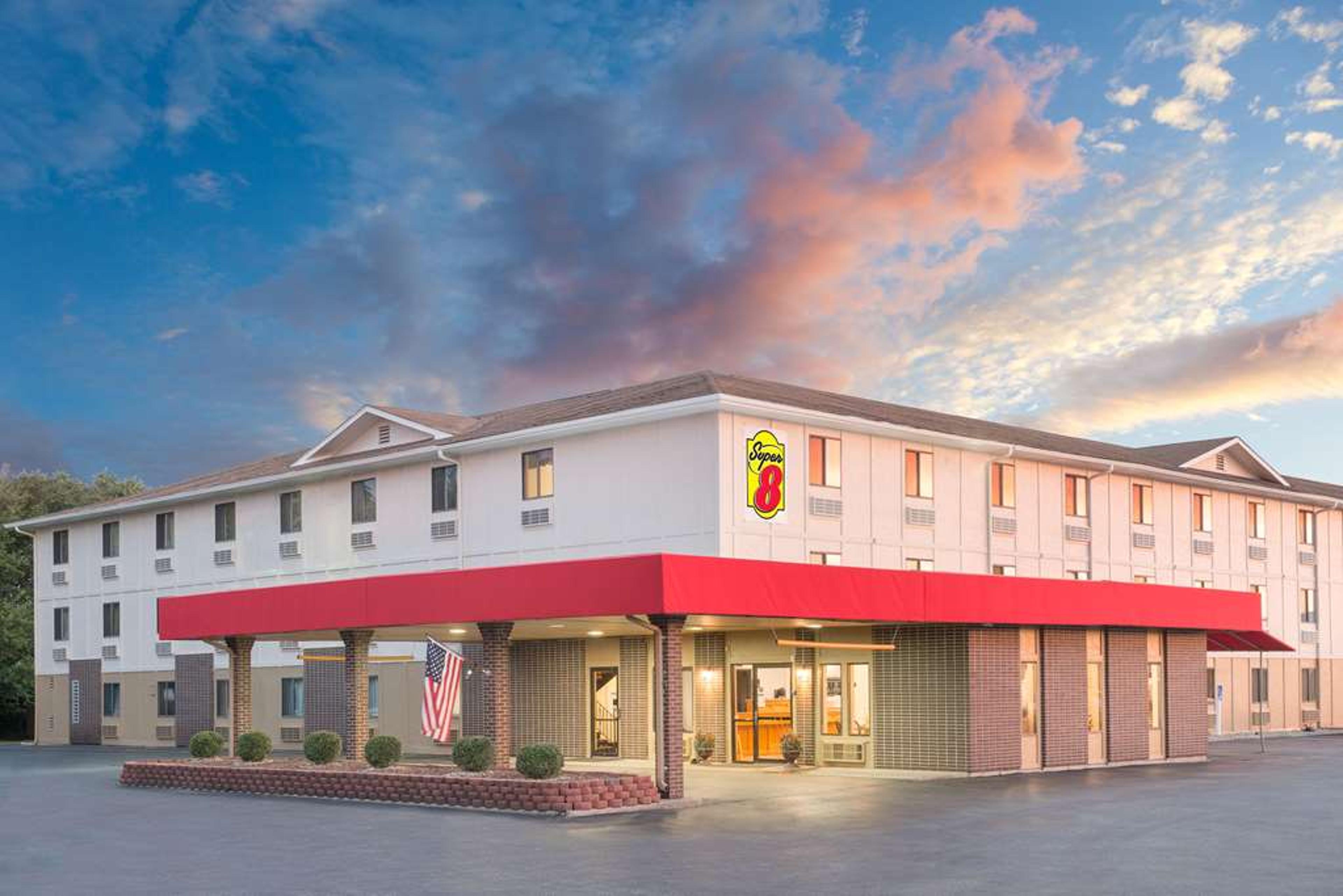 SUPER 8 BY WYNDHAM TERRE HAUTE