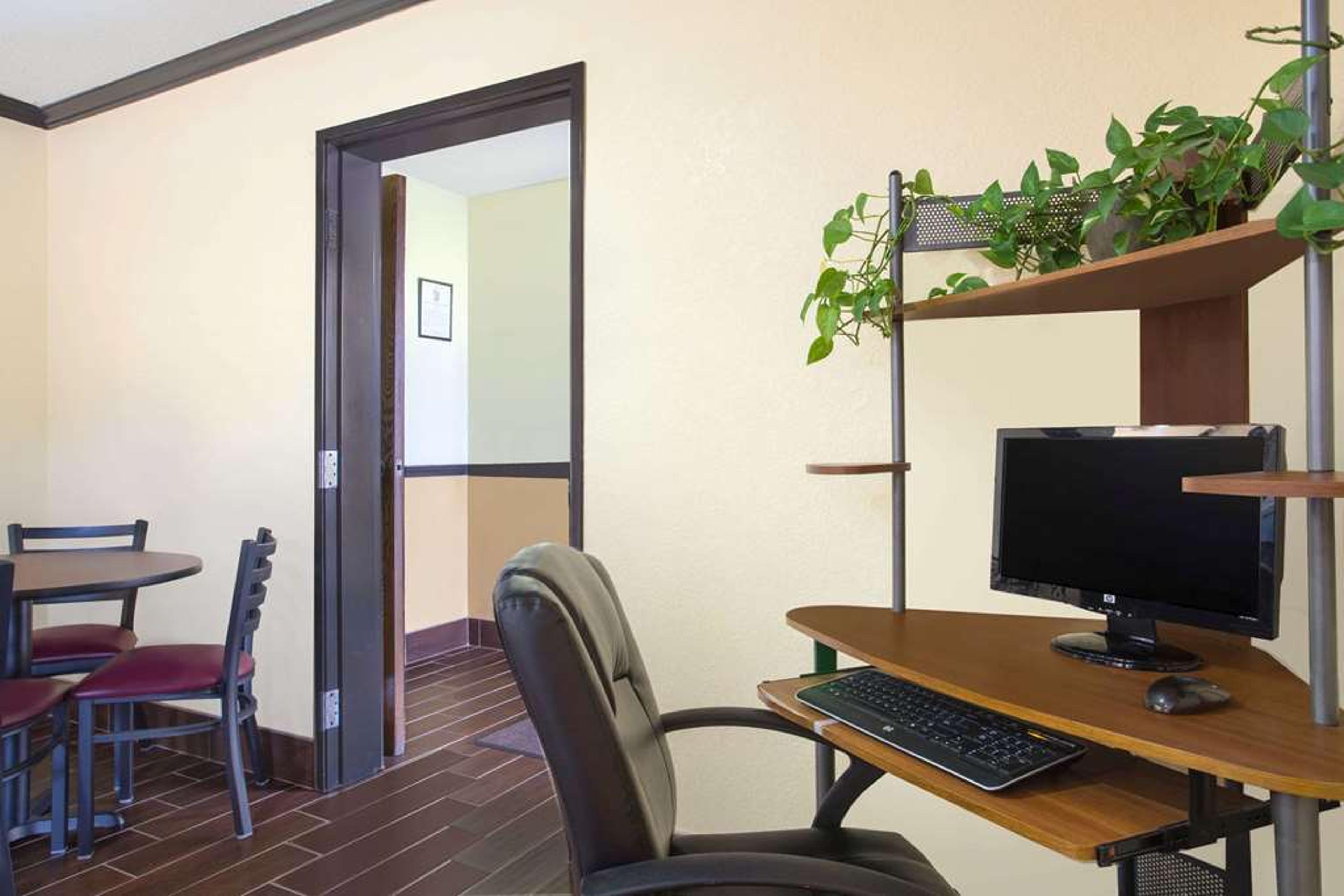 Hotel Photo 3