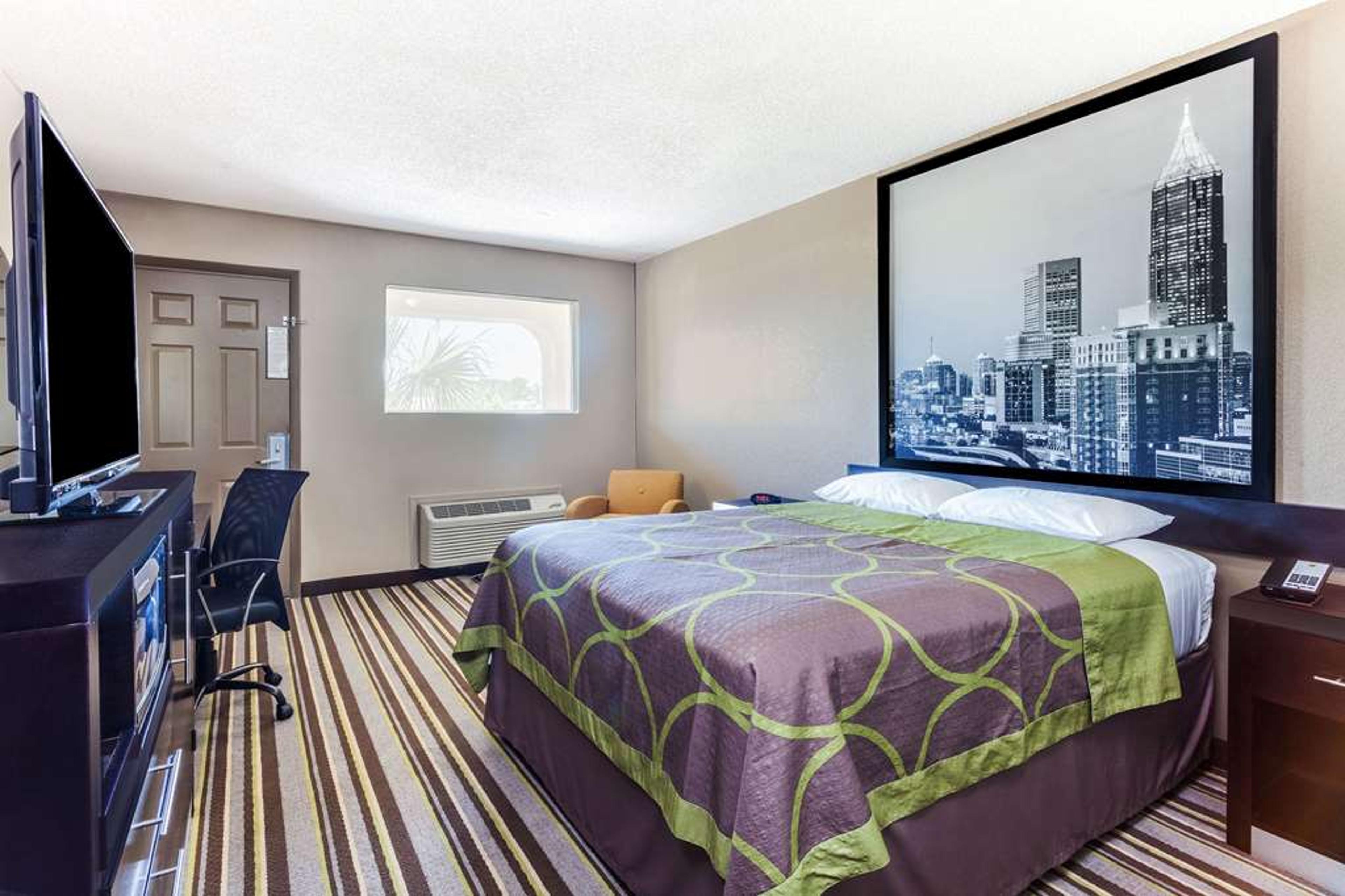 SUPER 8 BY WYNDHAM STOCKBRIDGE