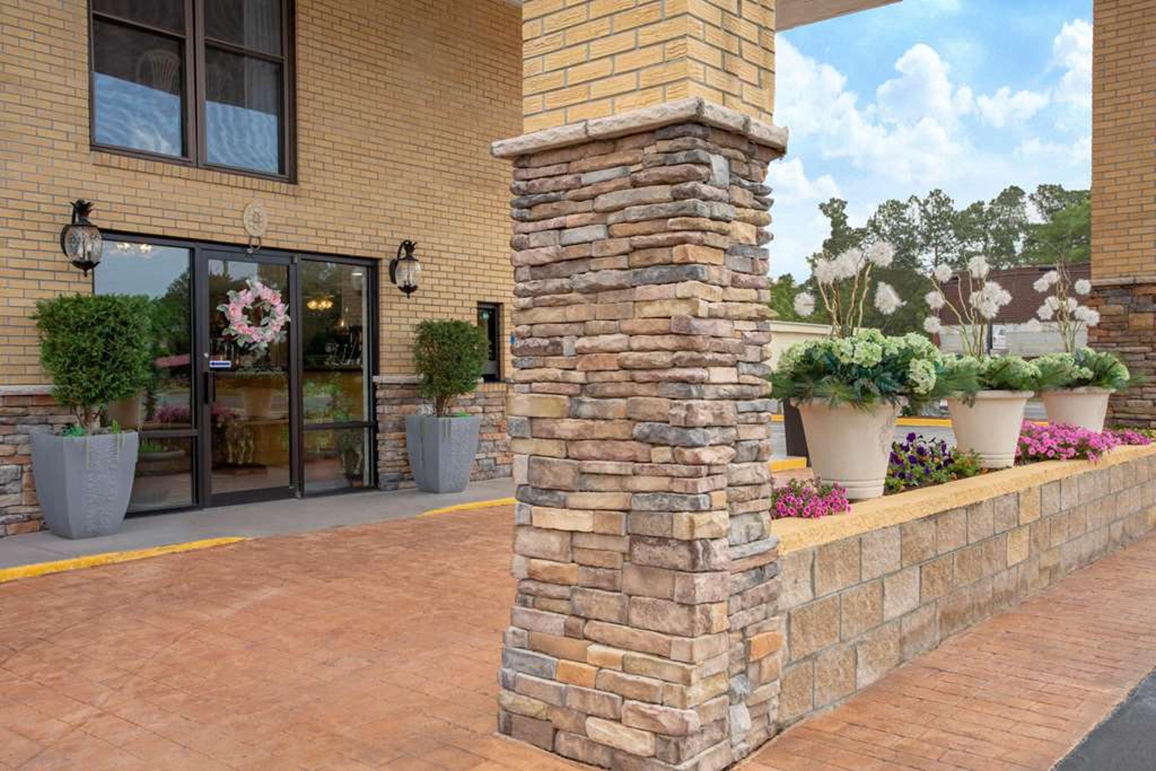 DAYS INN LAKE CITY