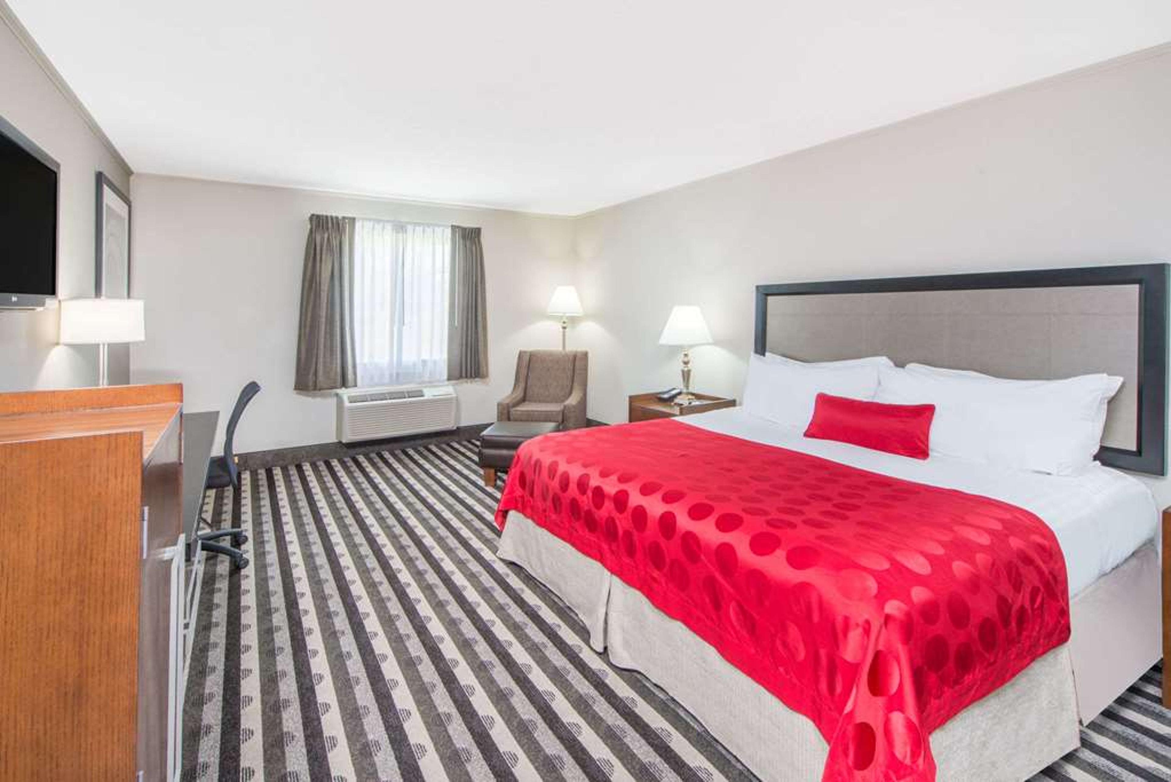 RAMADA BY WYNDHAM SPRINGFIELD NORTH