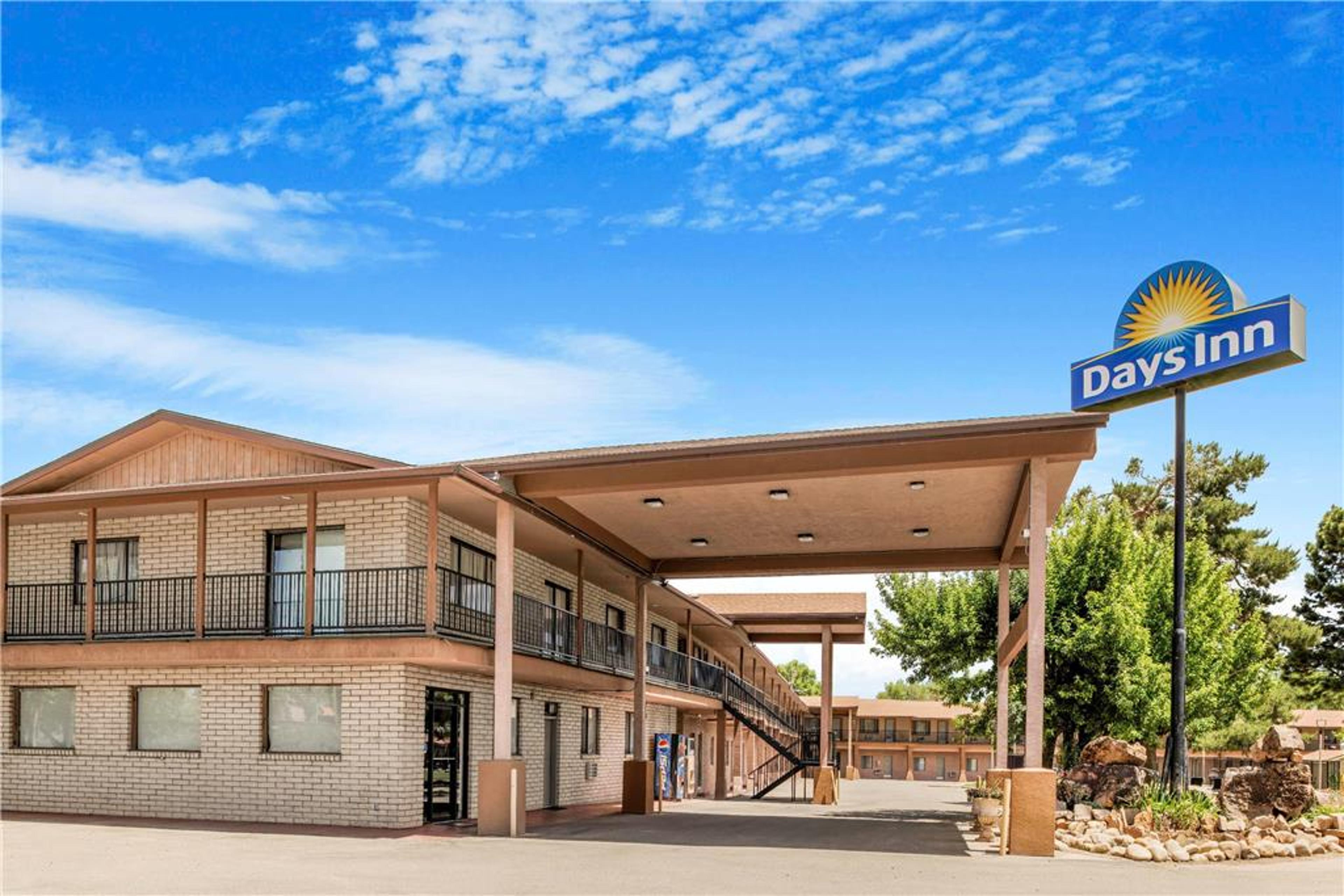 DAYS INN BY WYNDHAM CORTEZ