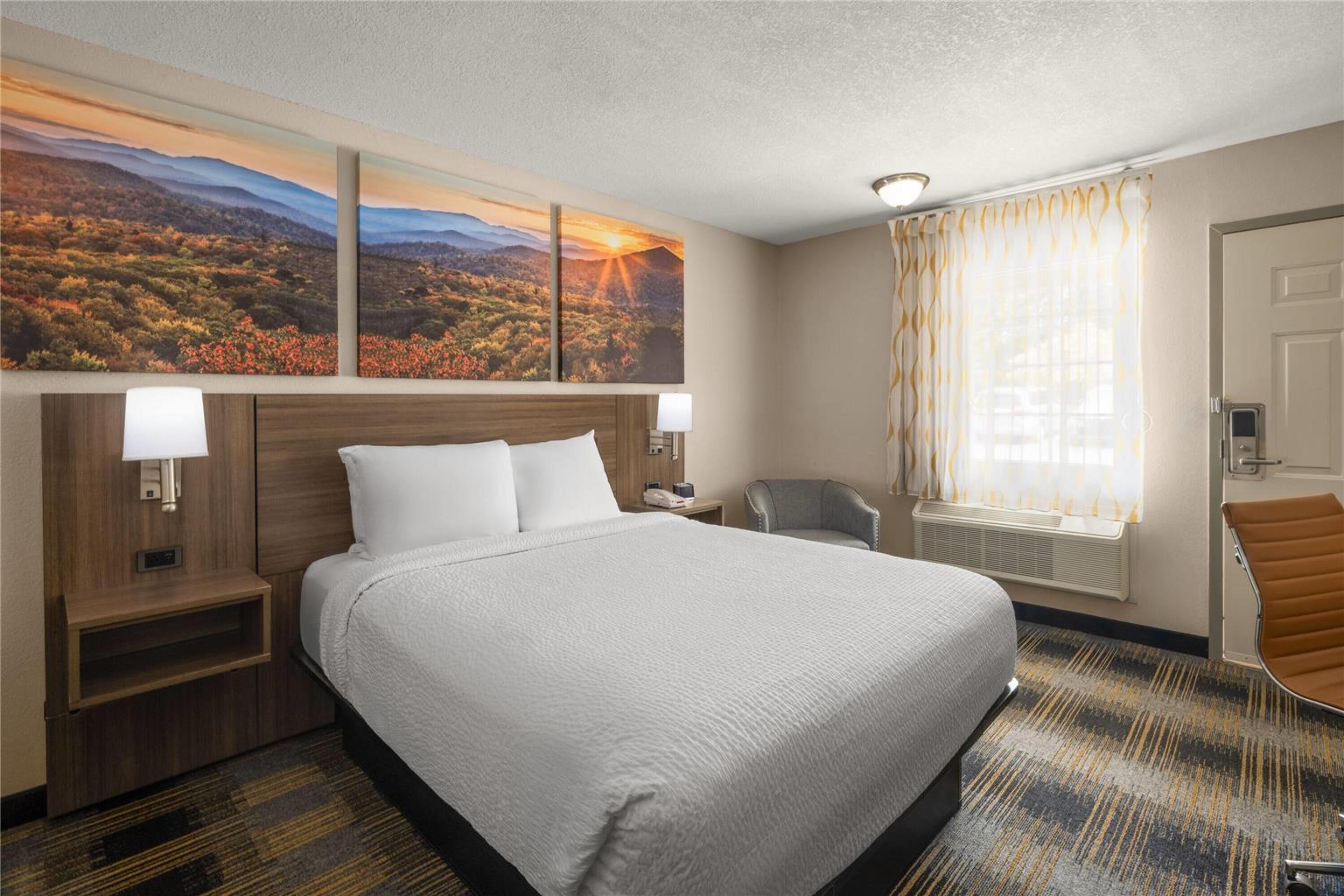 DAYS INN CANTON