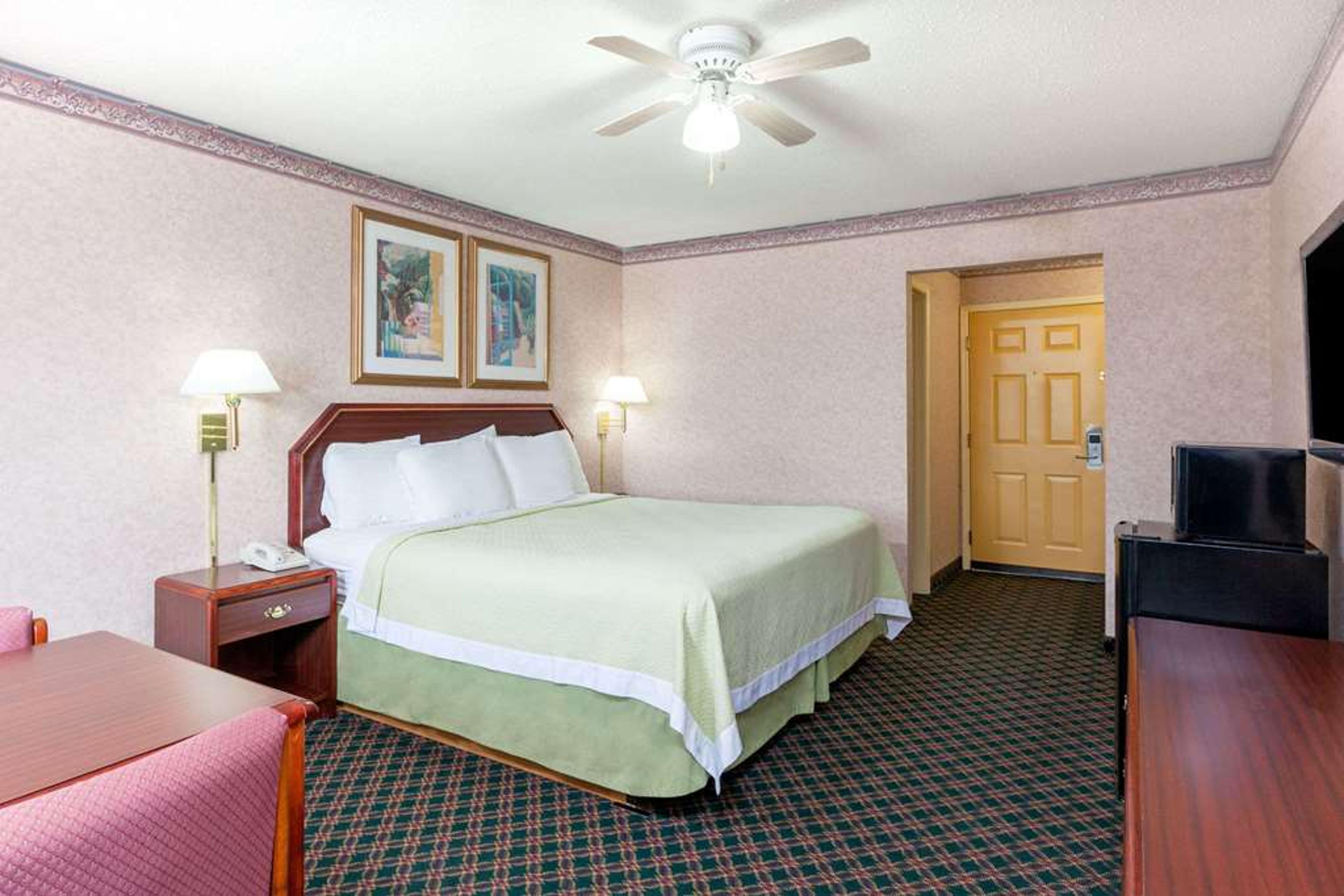 DAYS INN HOLLADAY