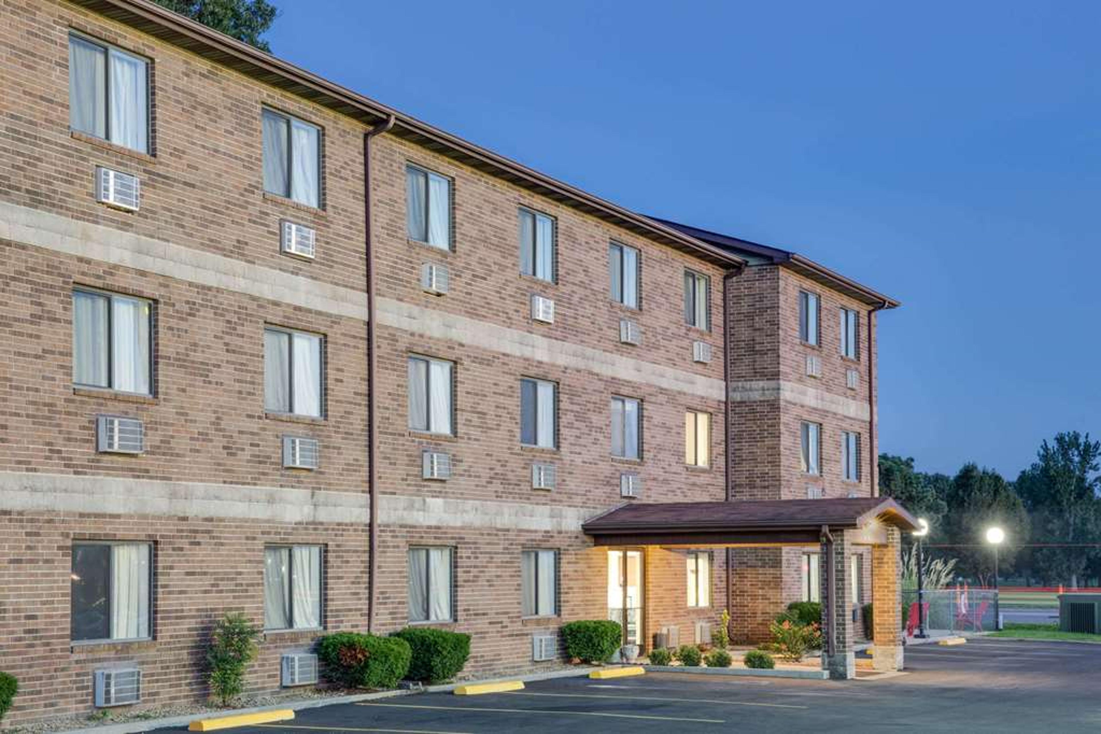 SUPER 8 KENNETT MO