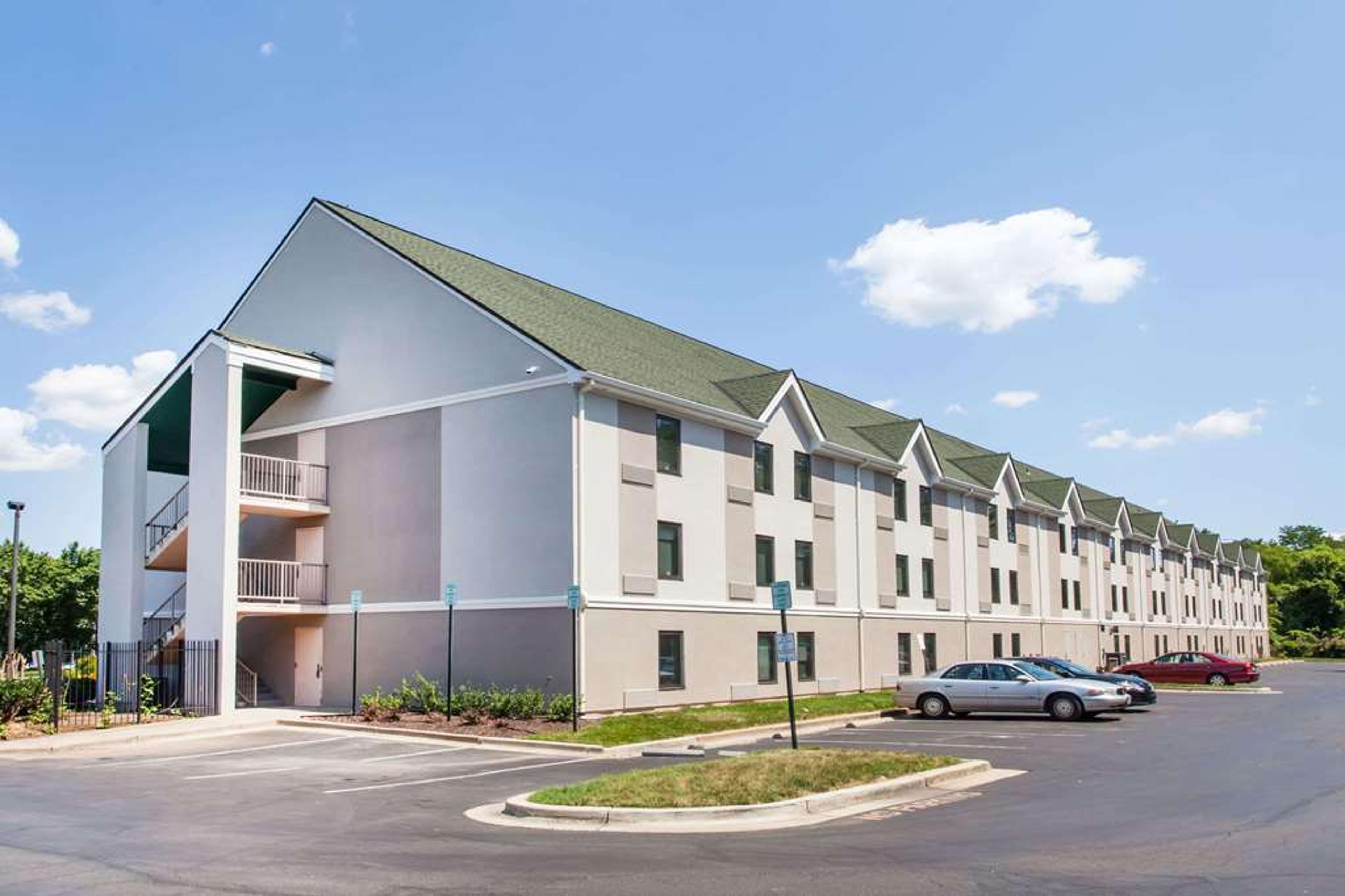 DAYS INN BY WYNDHAM LANHAM WASHINGT