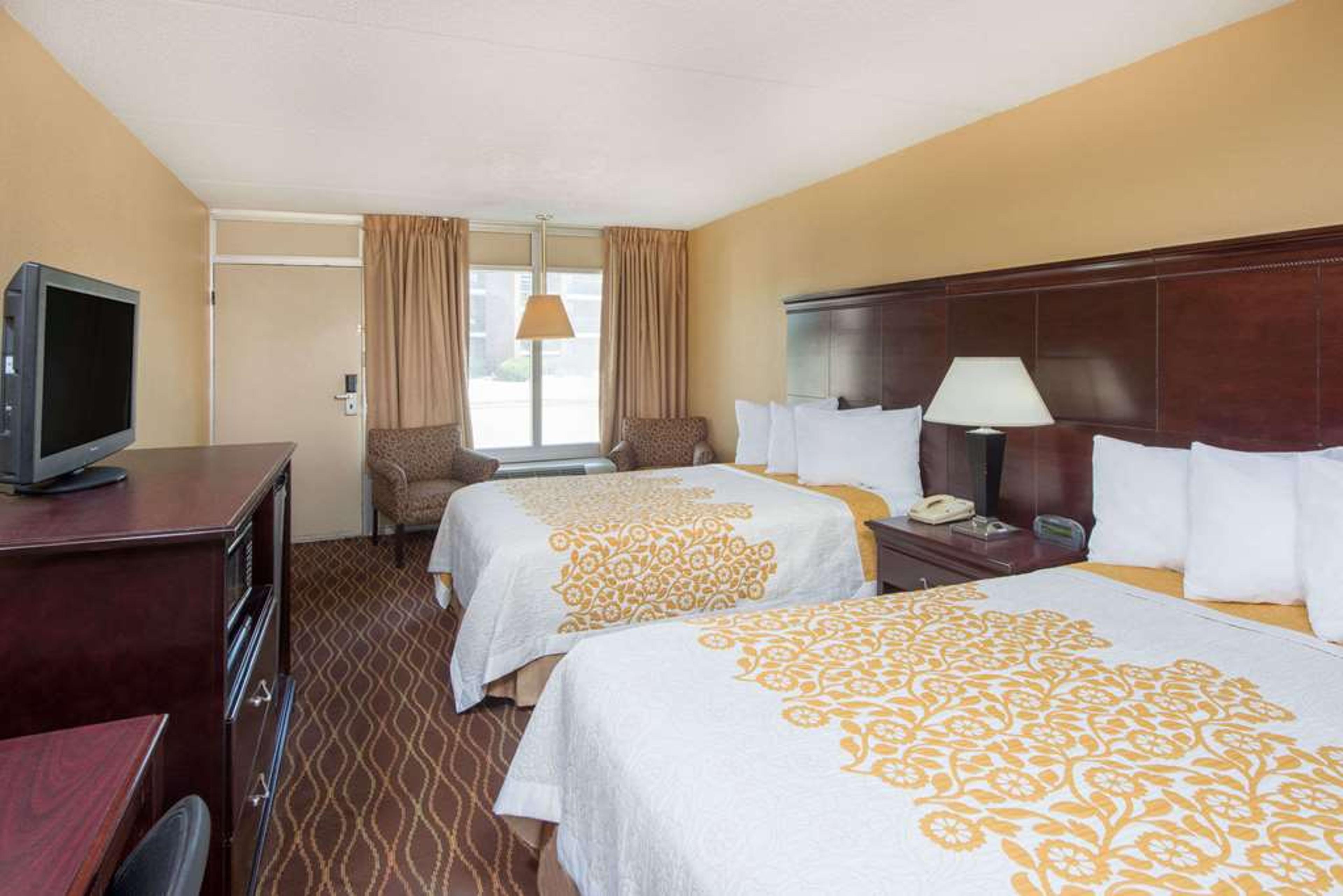 DAYS INN BY WYNDHAM, PADUCAH