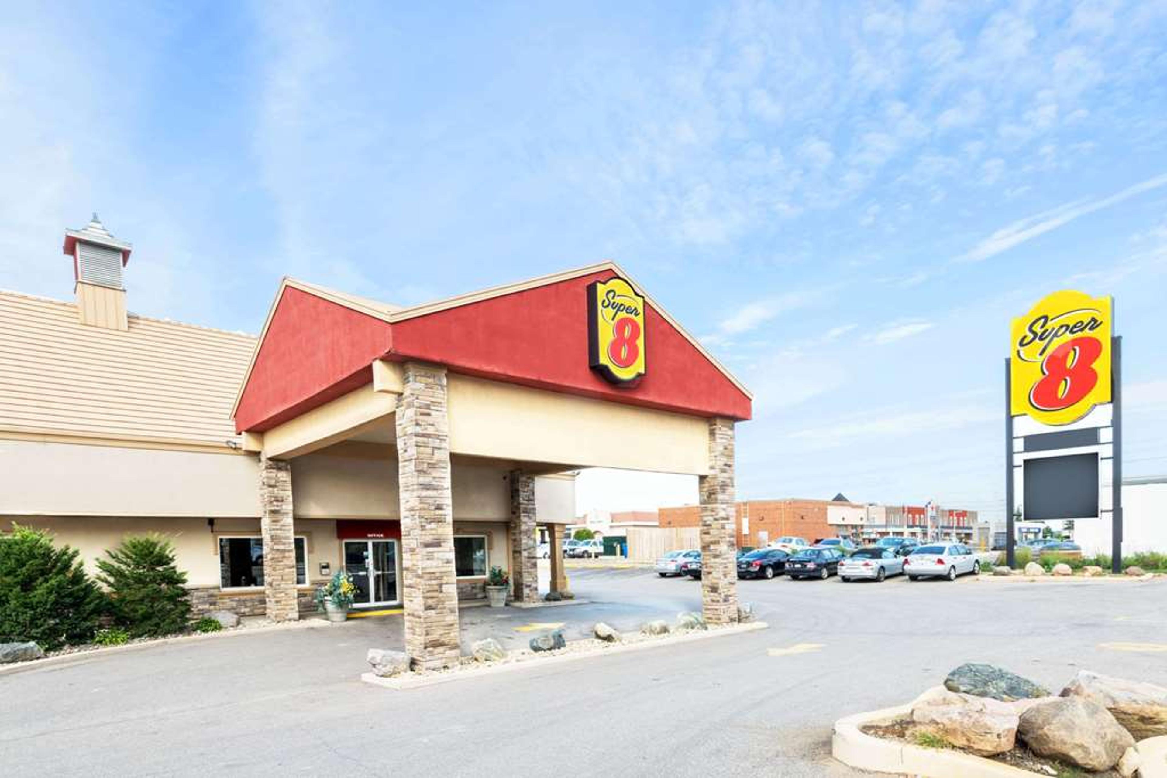 SUPER 8 CAMBRIDGE KITCHENER