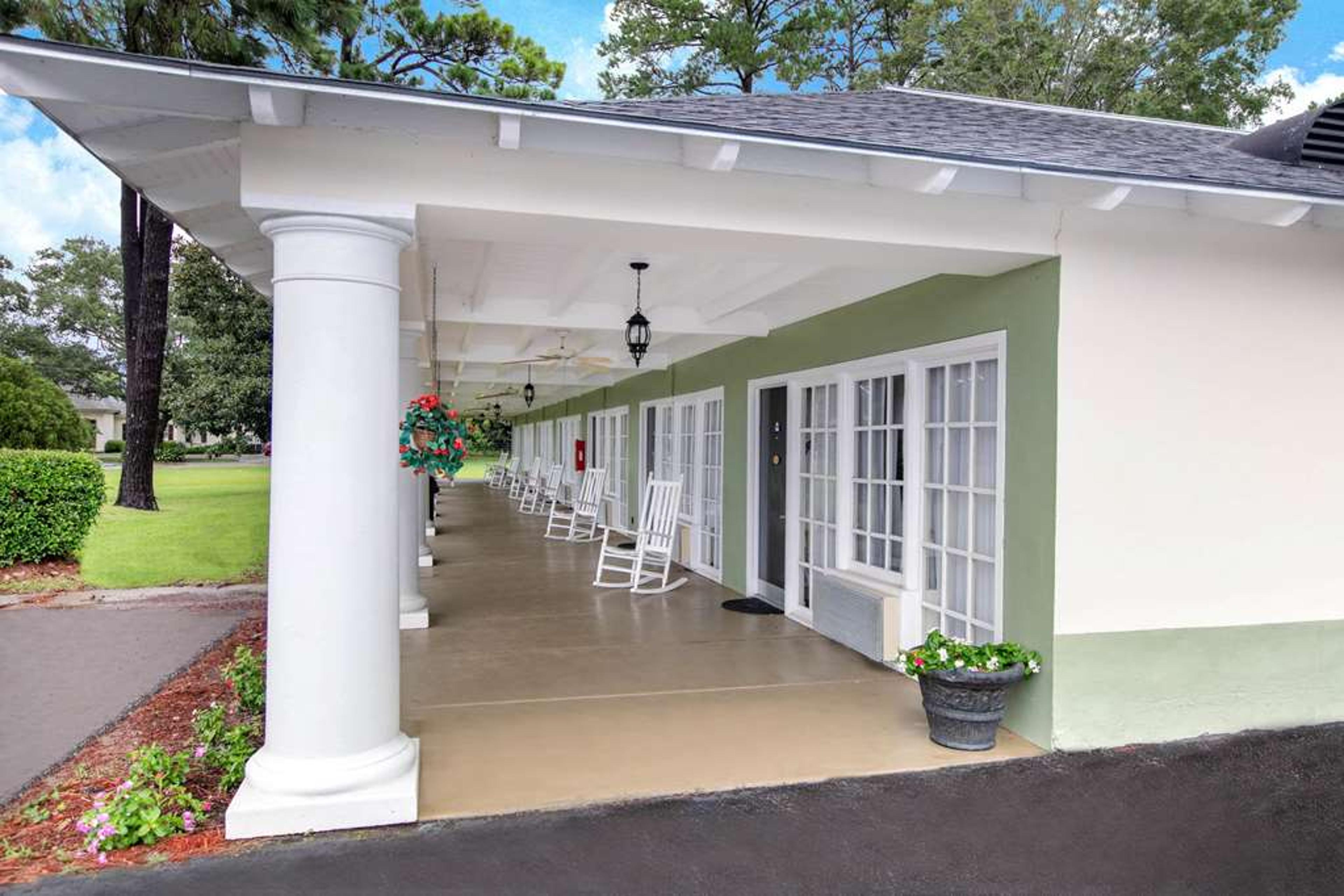 DAYS INN BY WYNDHAM, NATCHEZ