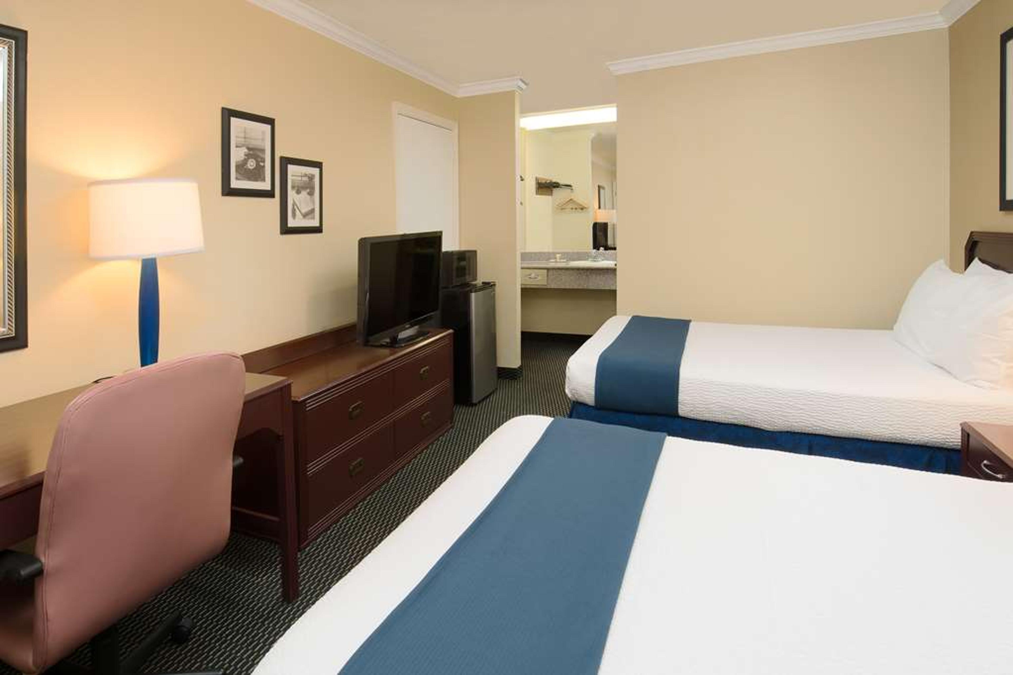 DAYS INN BY WYNDHAM, PINOLE BERKELE