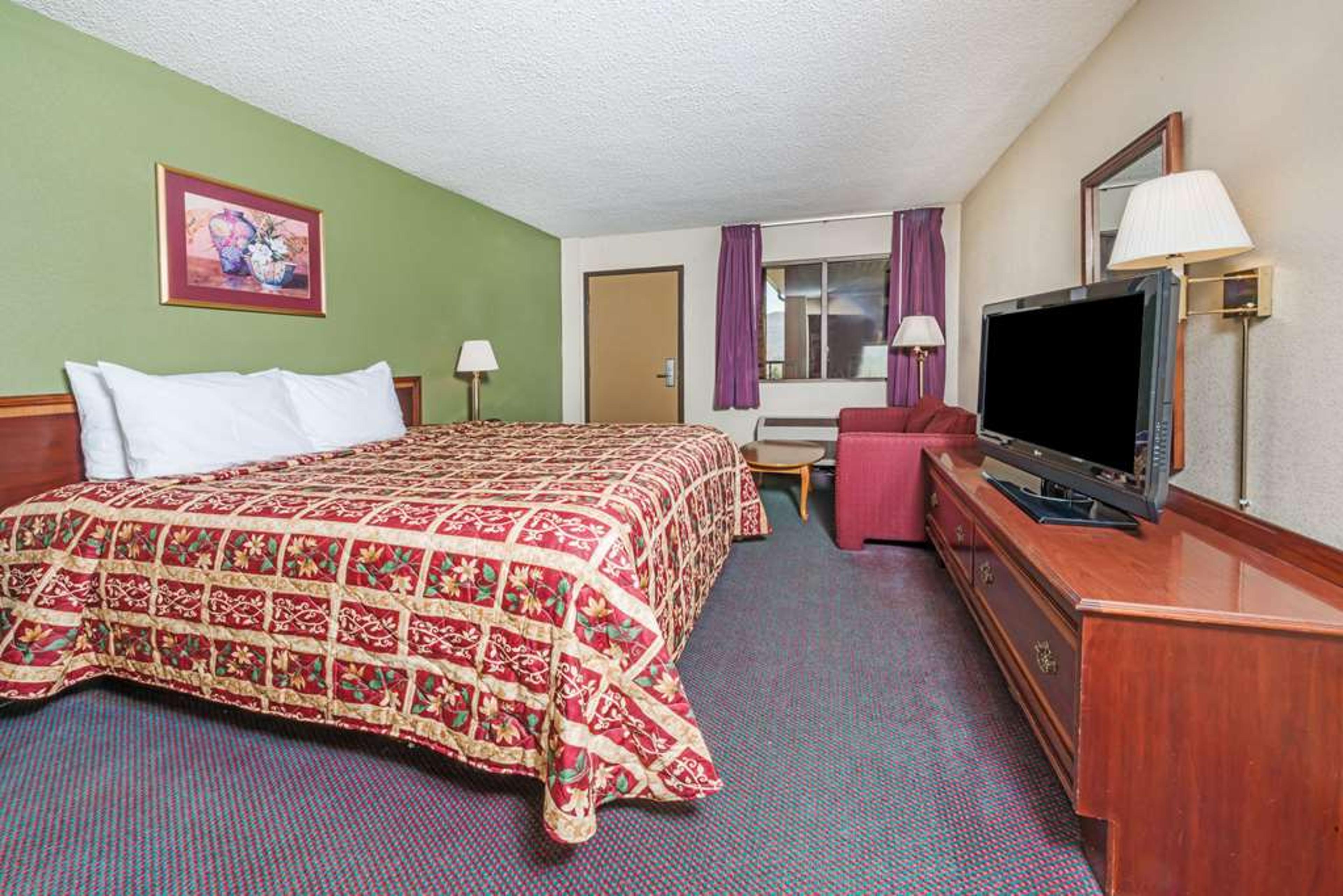 DAYS INN BY WYNDHAM NEW MARKET/I-81