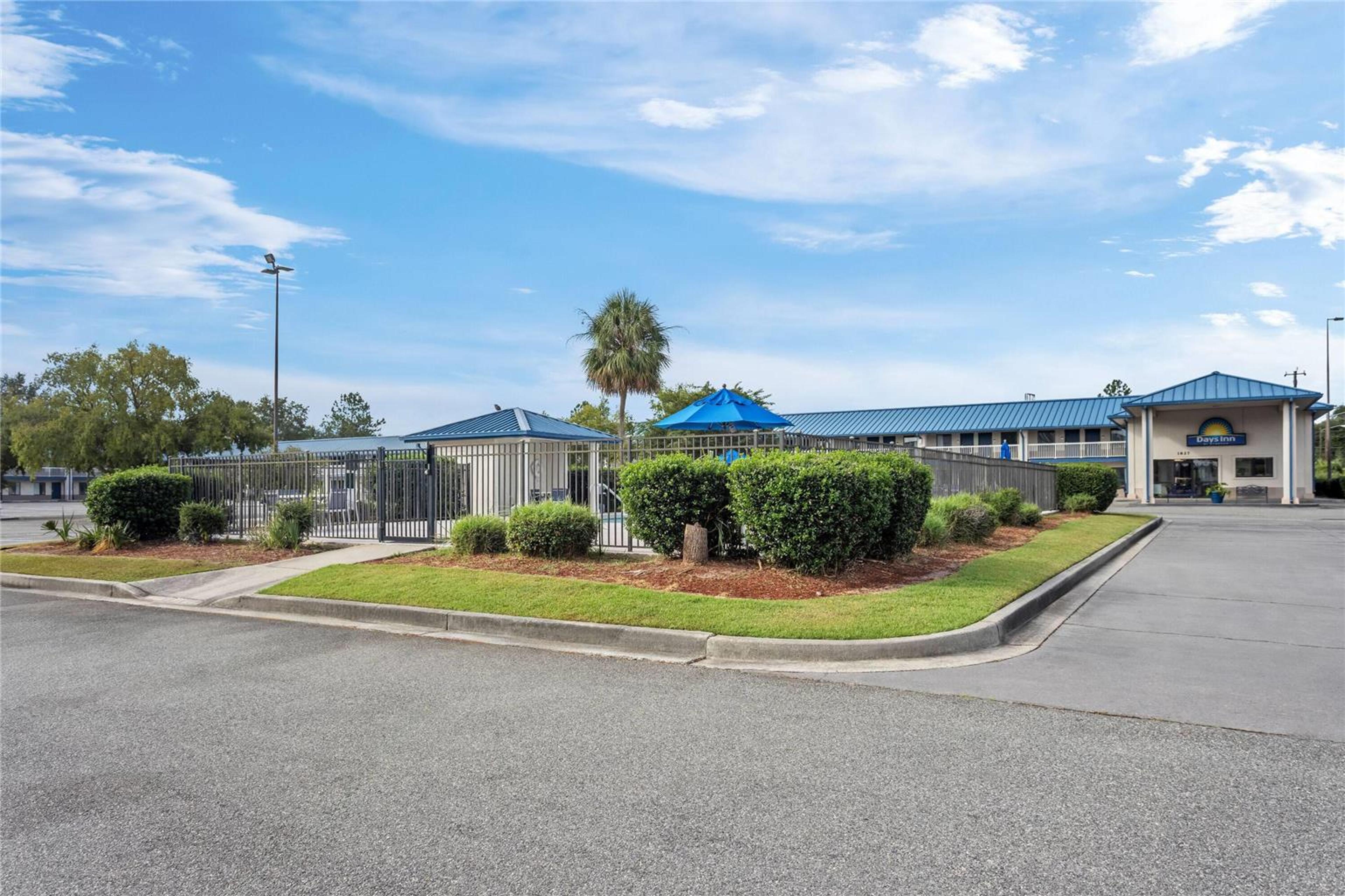 DAYS INN BY WYNDHAM VALDOSTA AT RAI