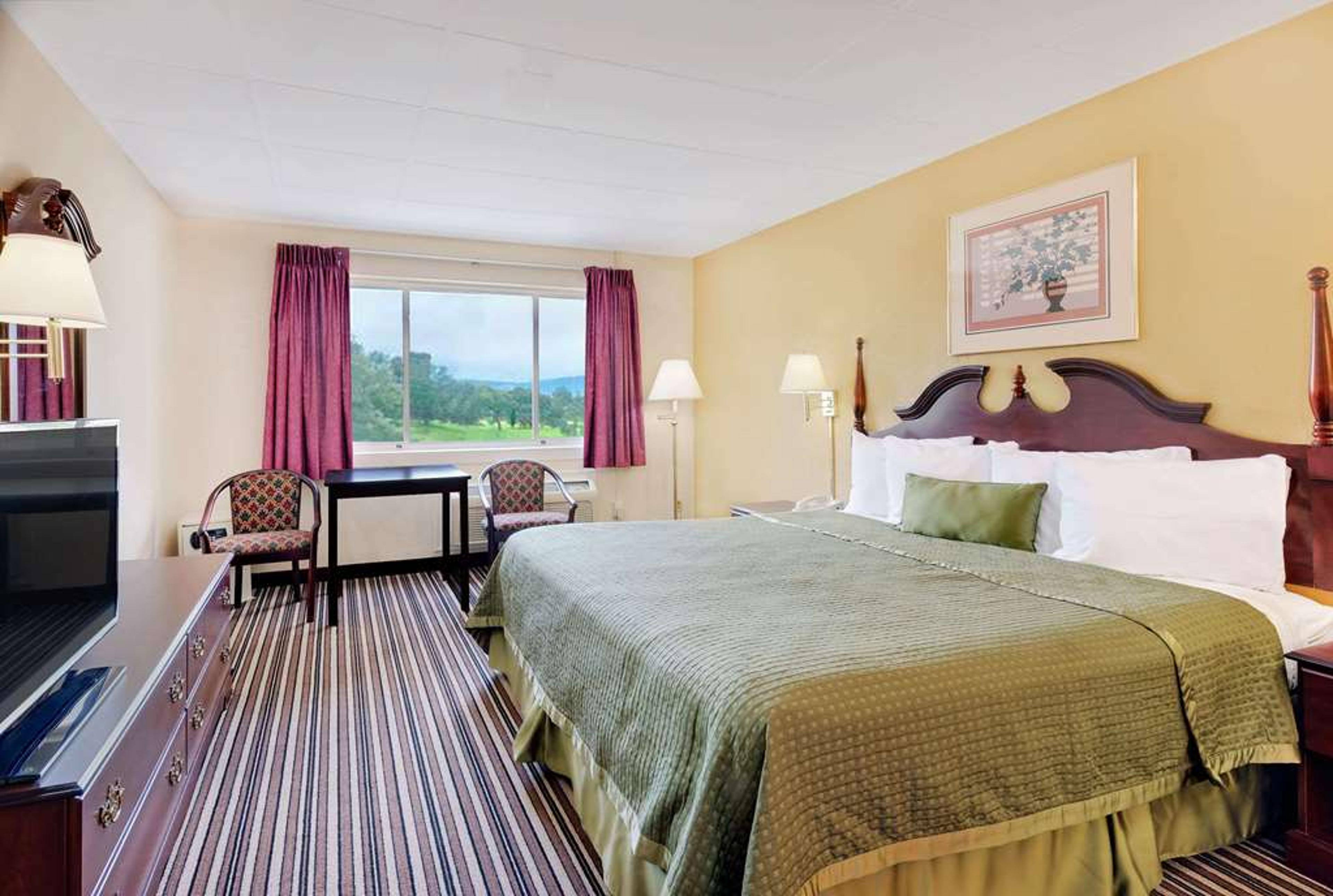 TRAVELODGE BY WYNDHAM, CHAMBERSBURG