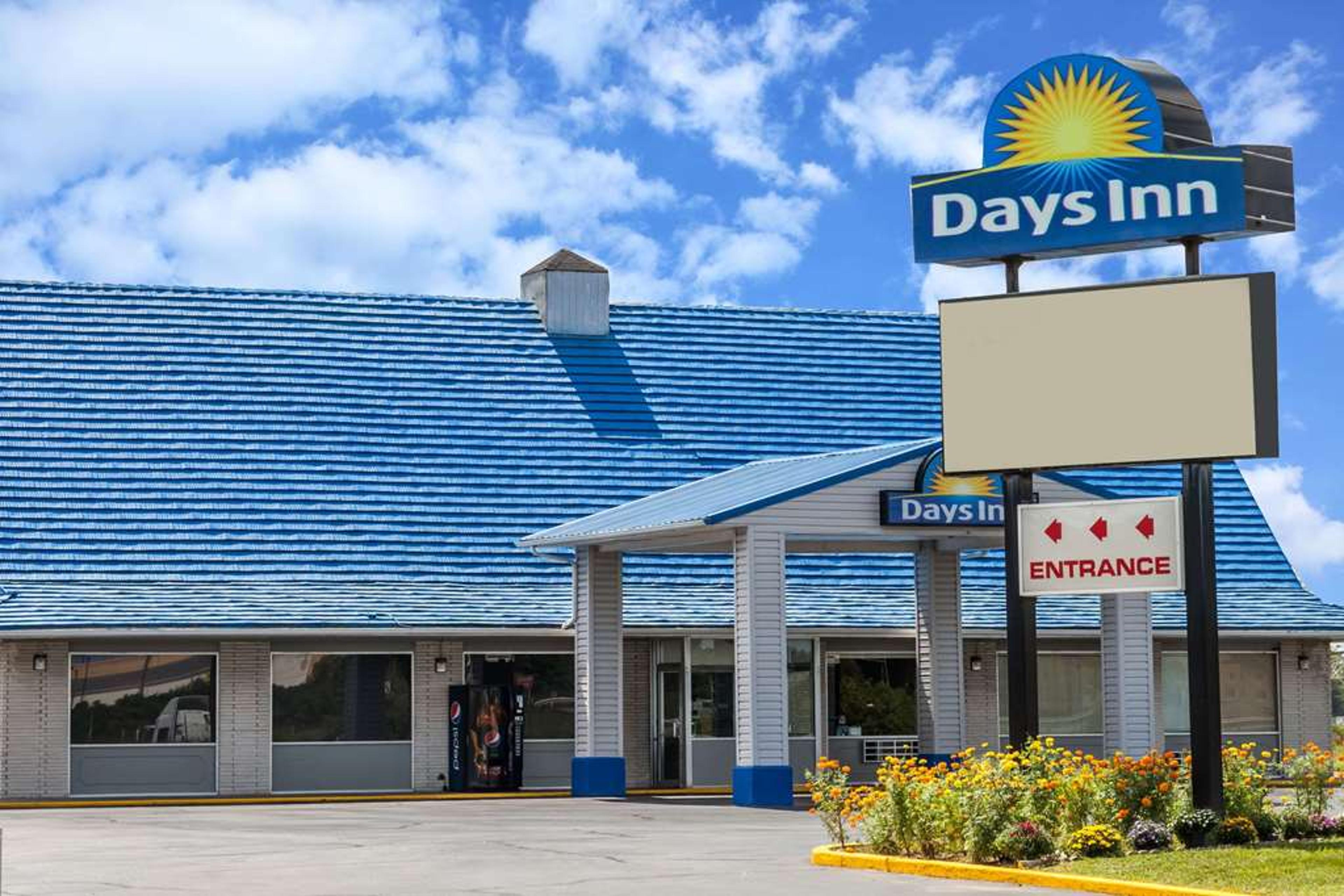 DAYS INN BY WYNDHAM, SEYMOUR