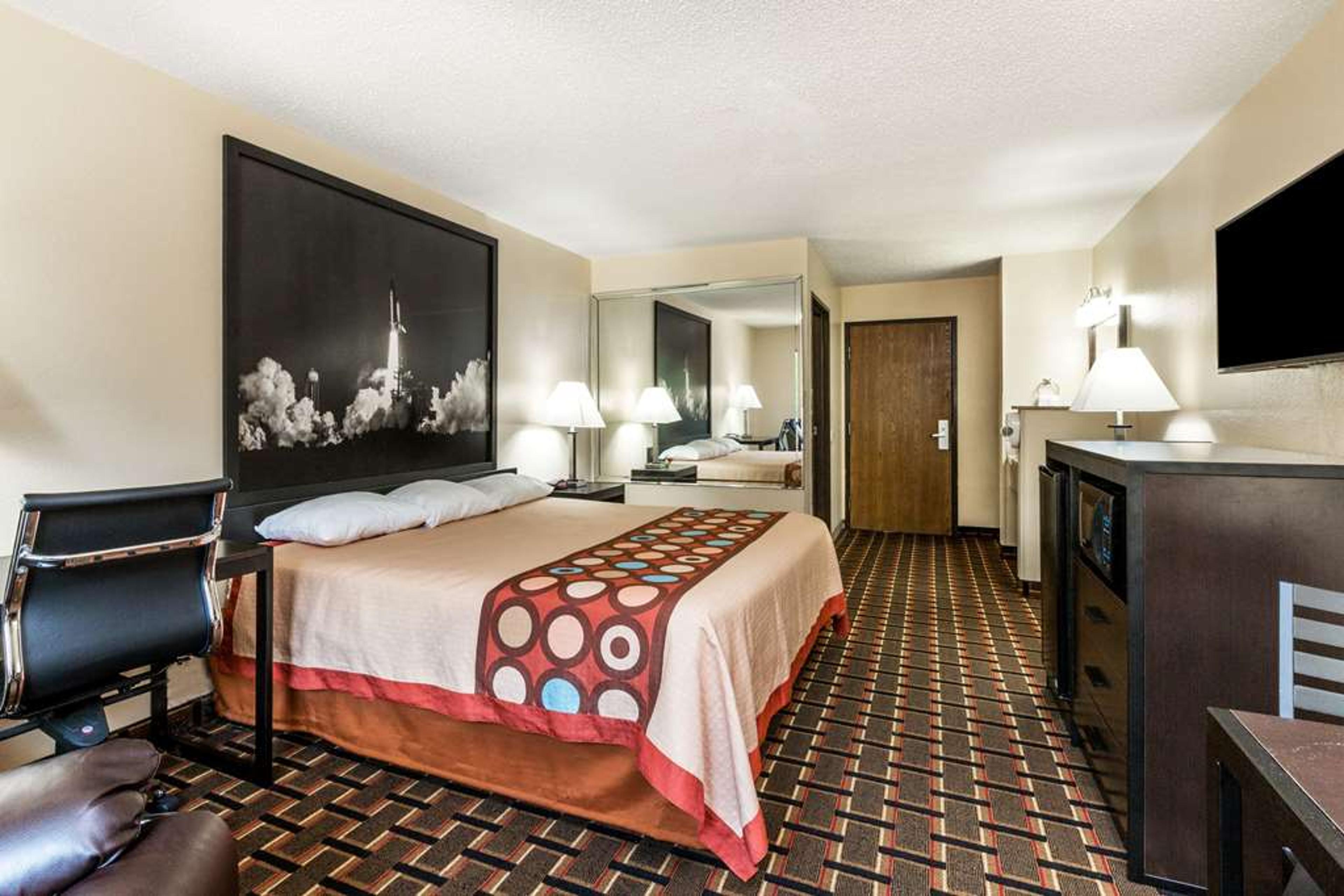 SUPER 8 BY WYNDHAM LEAGUE CITY