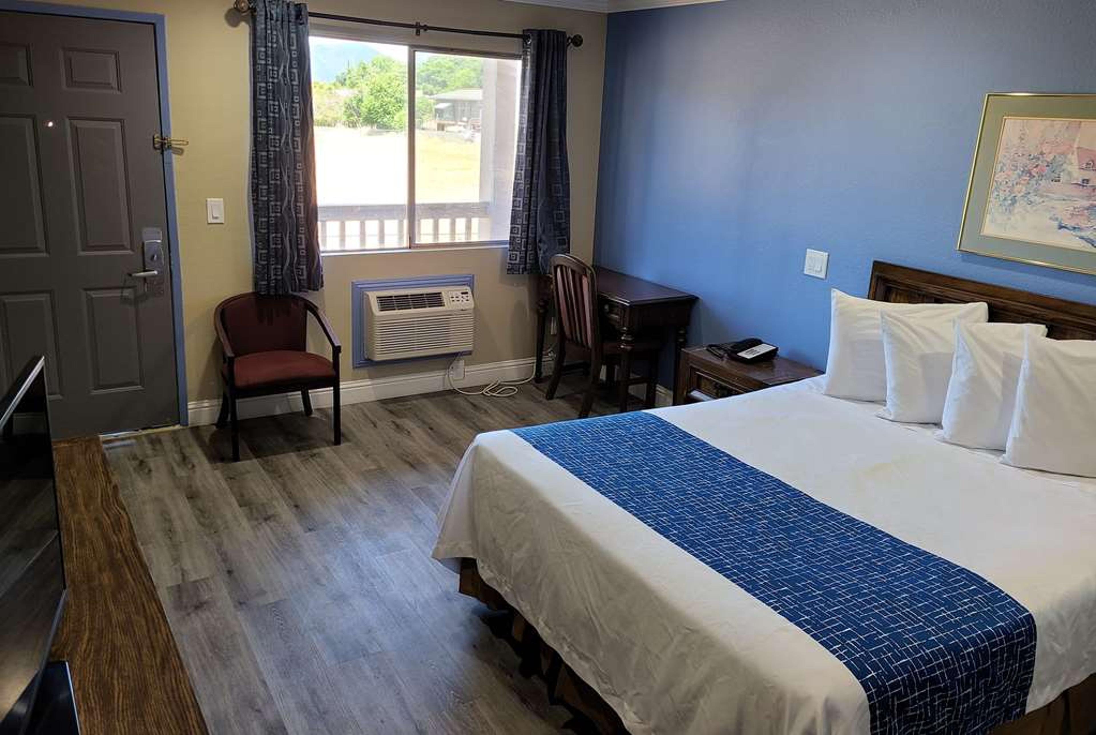 TRAVELODGE BY WYNDHAM CLEARLAKE