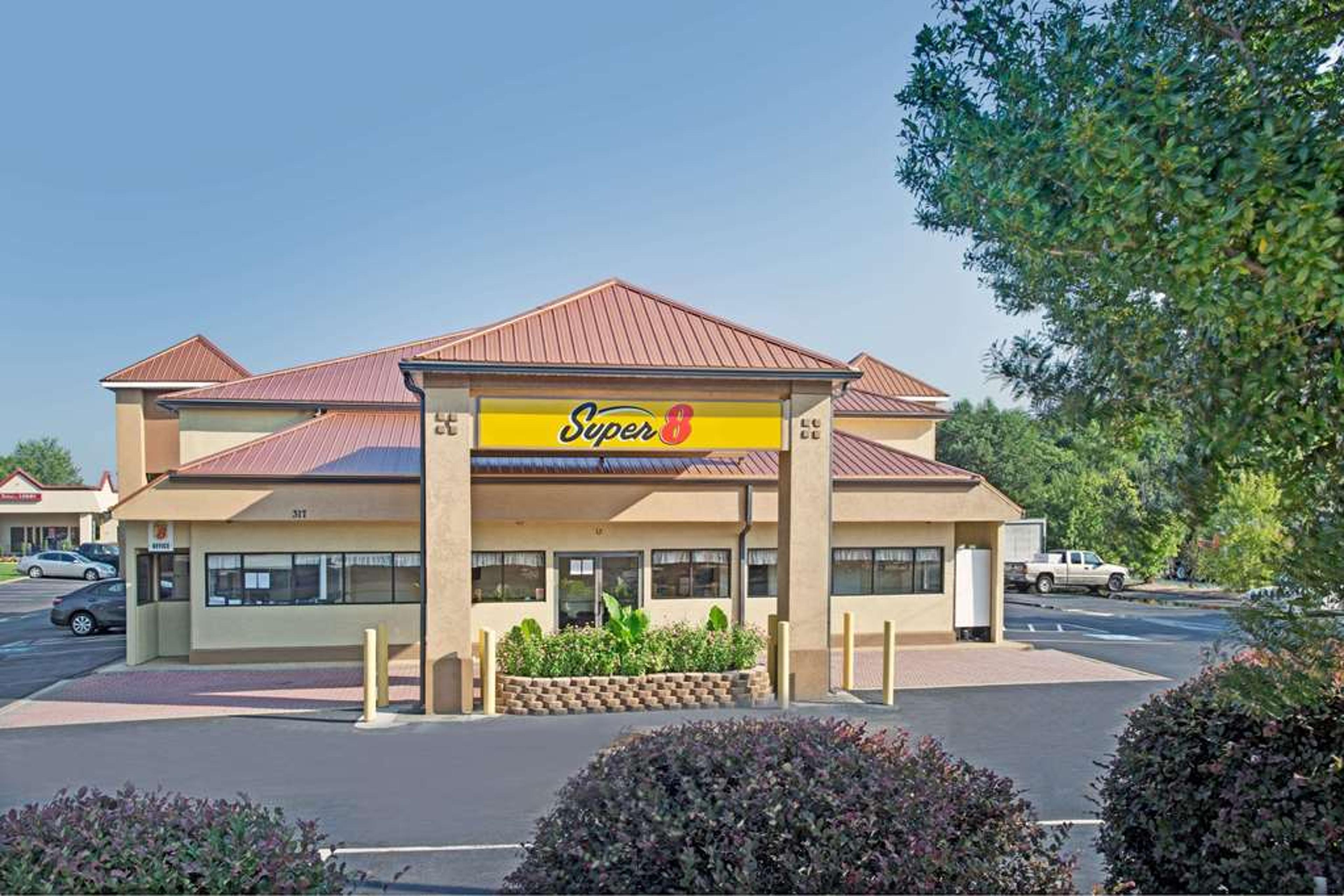 SUPER 8 BY WYNDHAM SUWANEE