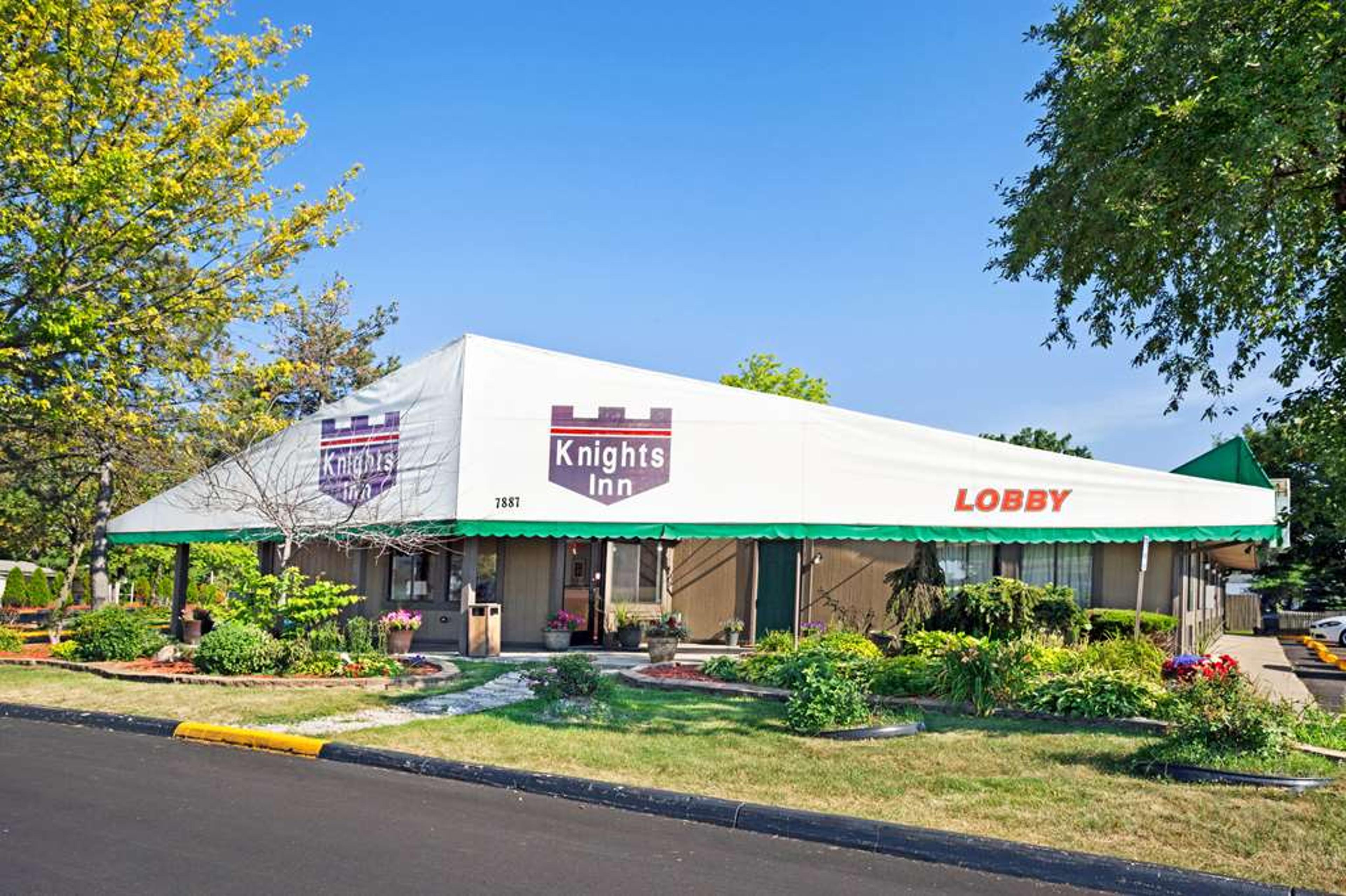 Knights Inn Detroit Area / Sterling Heights