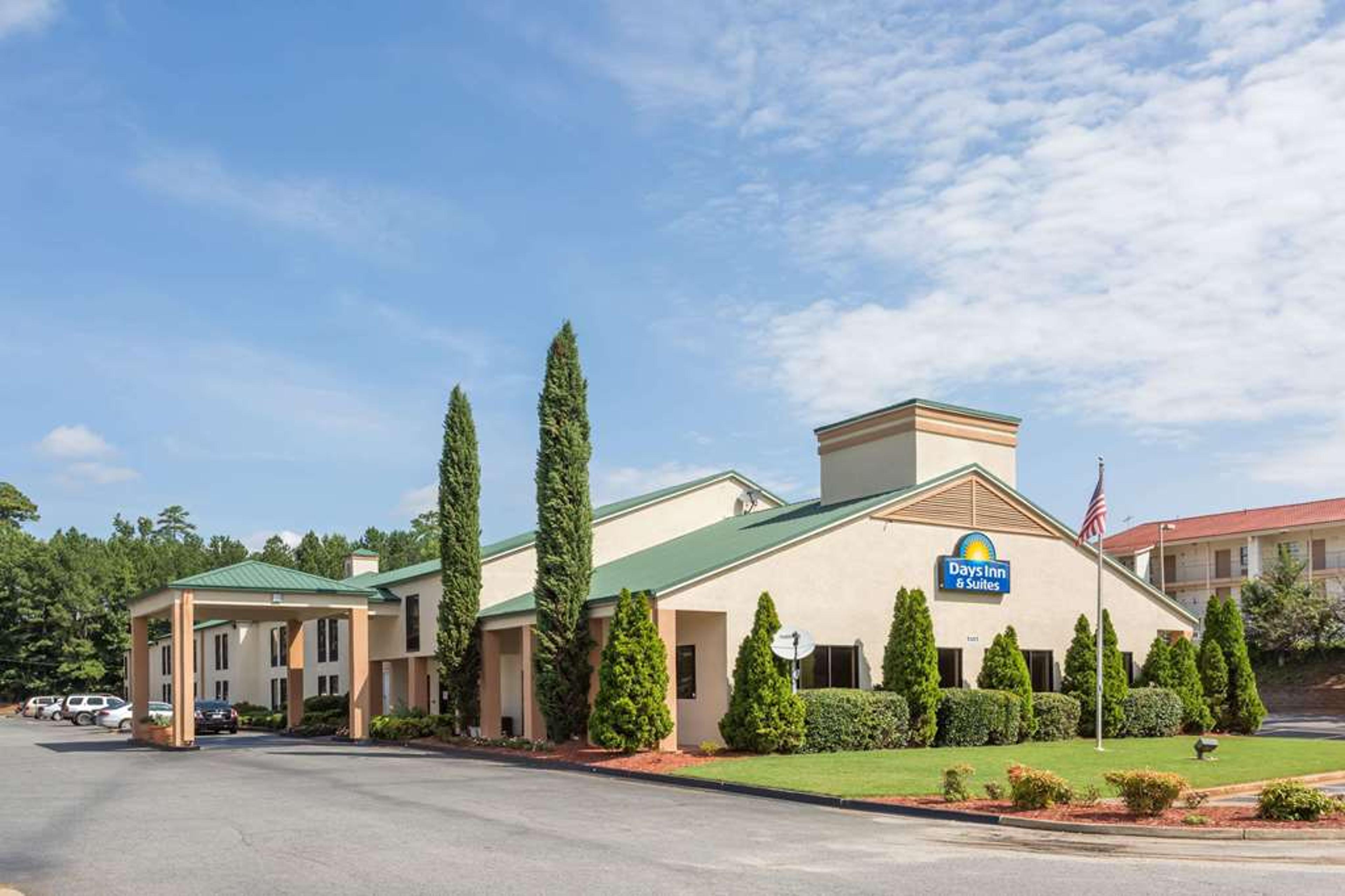 DAYS INN & SUITES BY WYNDHAM PEACHT