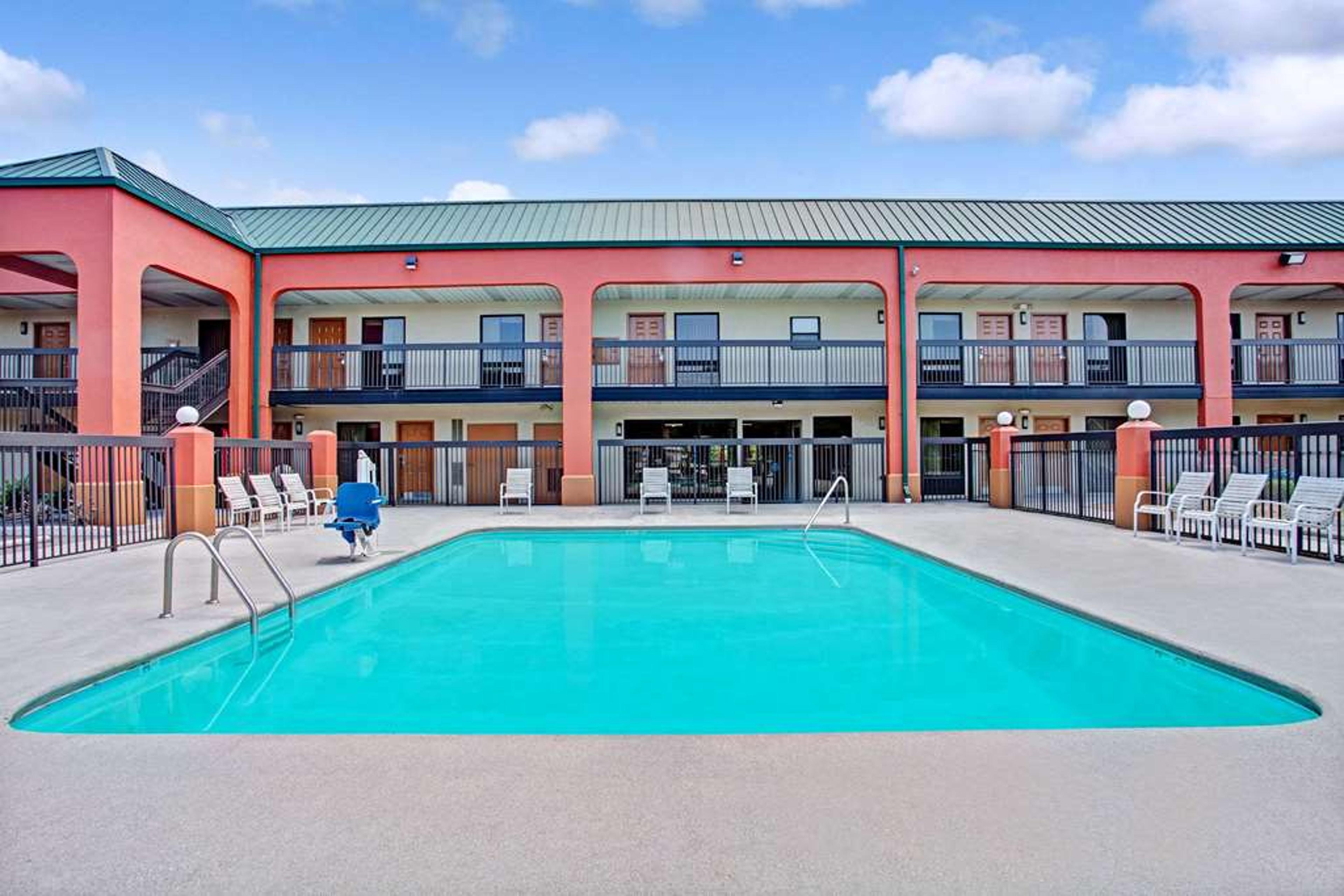 Hotel Photo 3