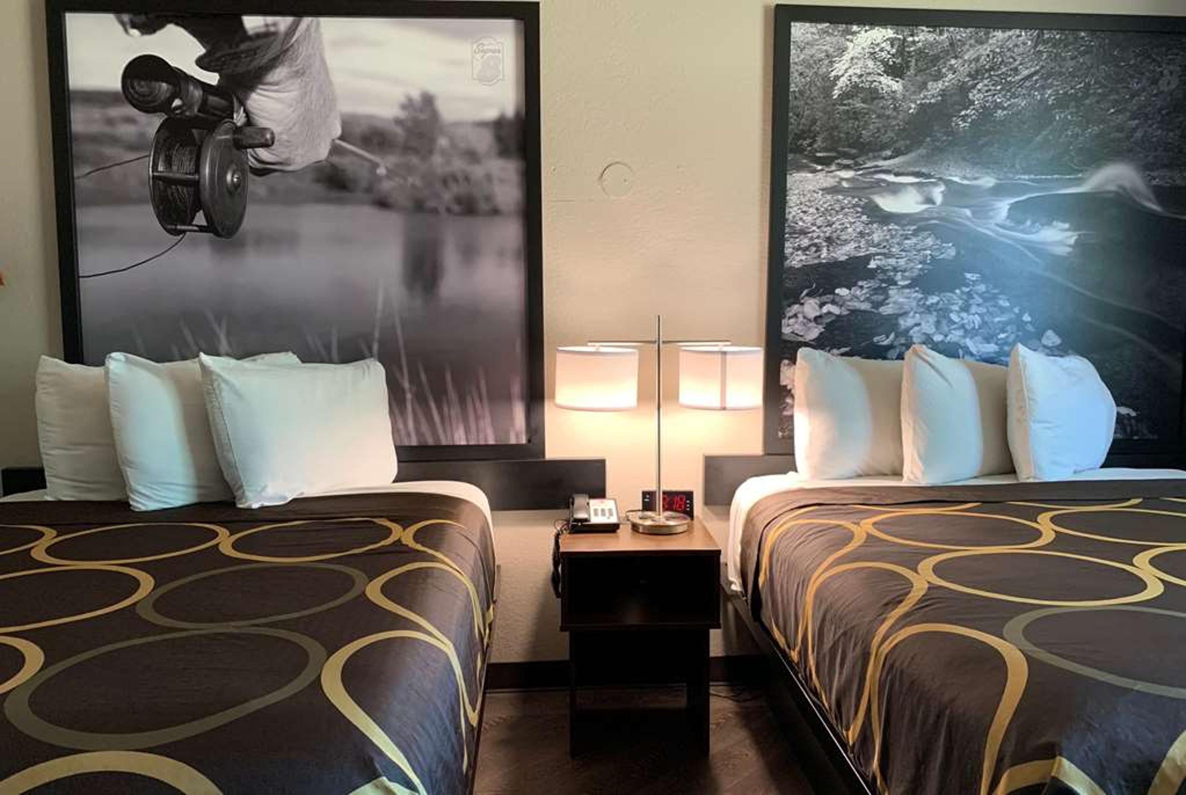 SUPER 8 BY WYNDHAM GREELEY