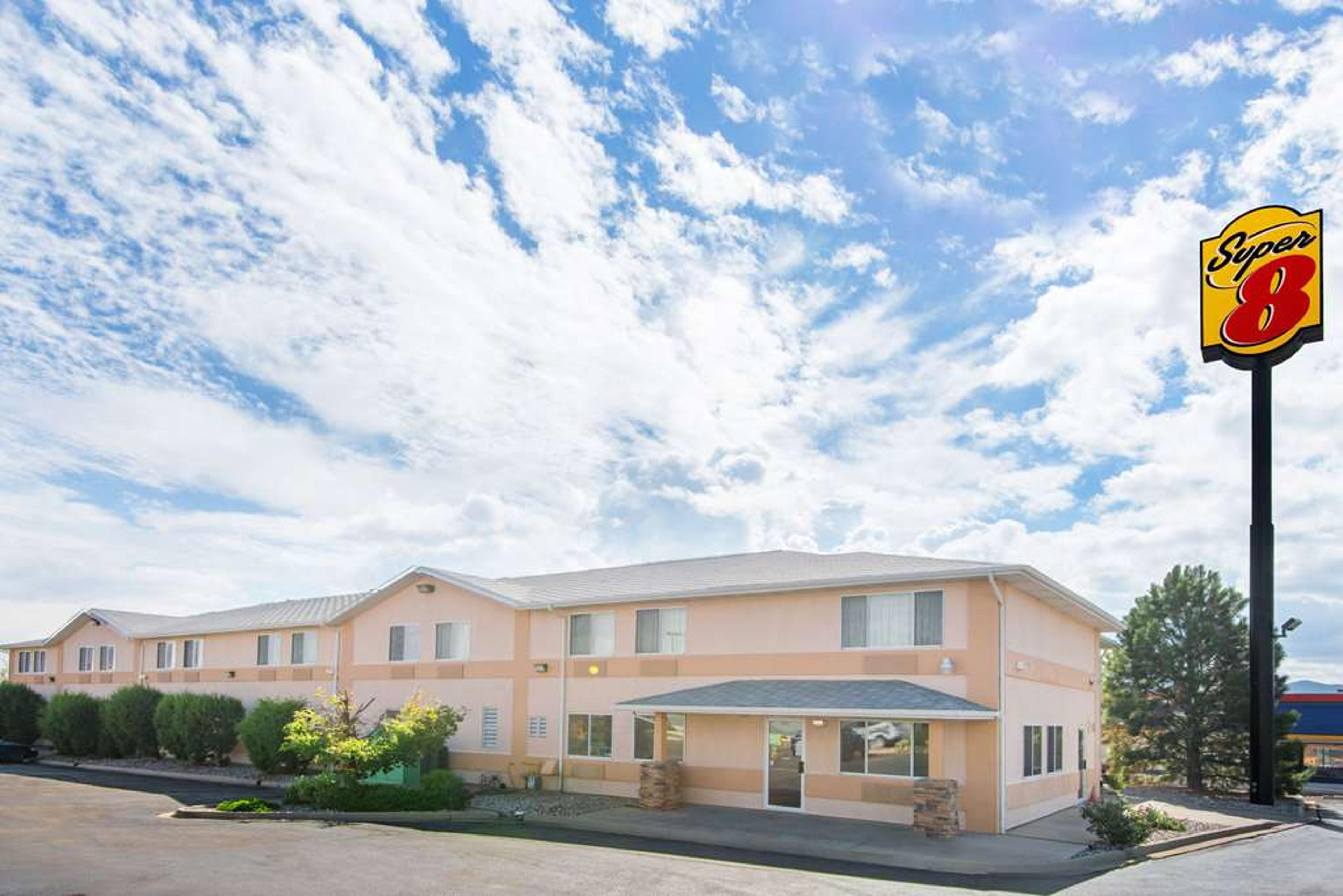 SUPER 8 BY WYNDHAM TRINIDAD