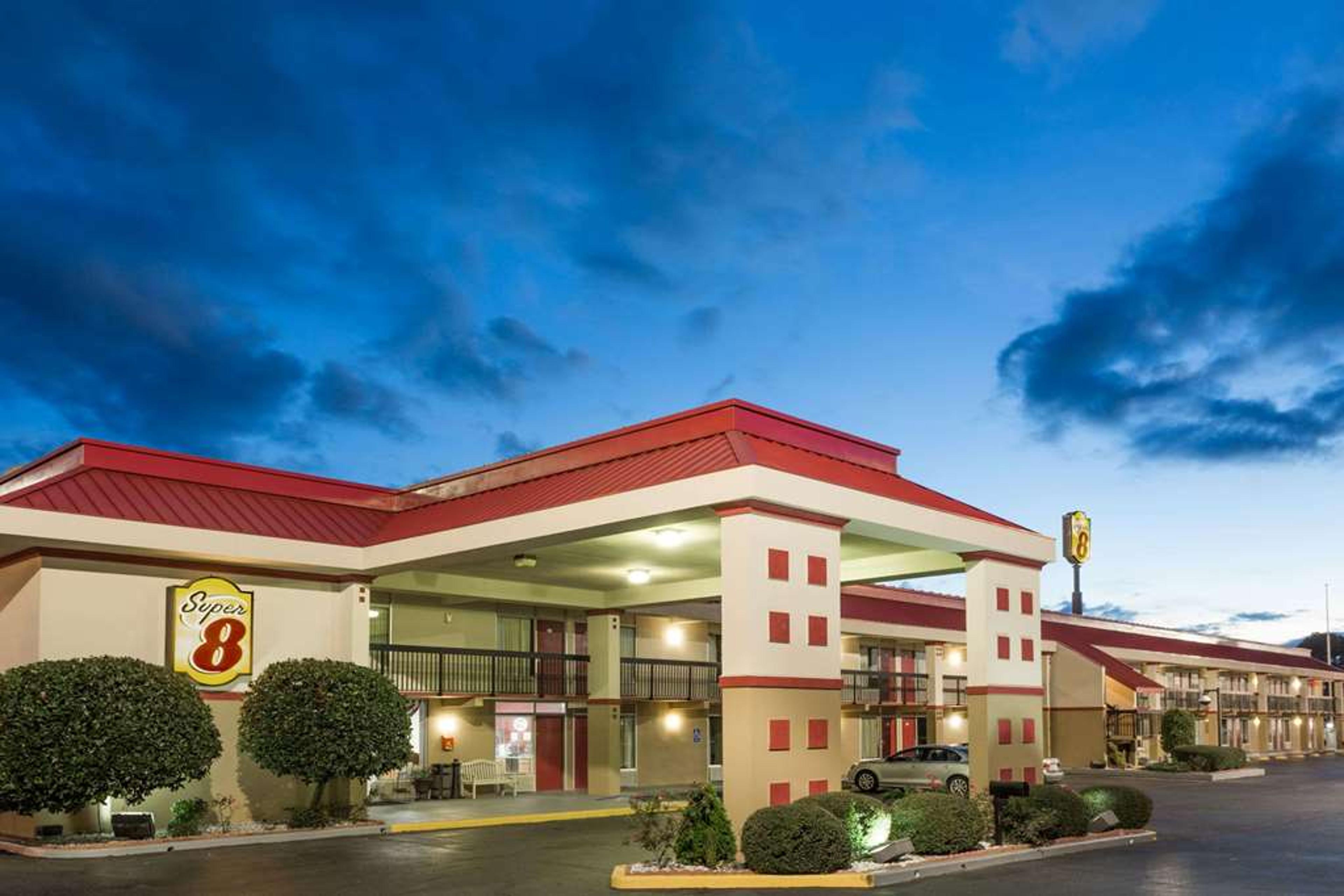 SUPER 8 BY WYNDHAM TIFTON