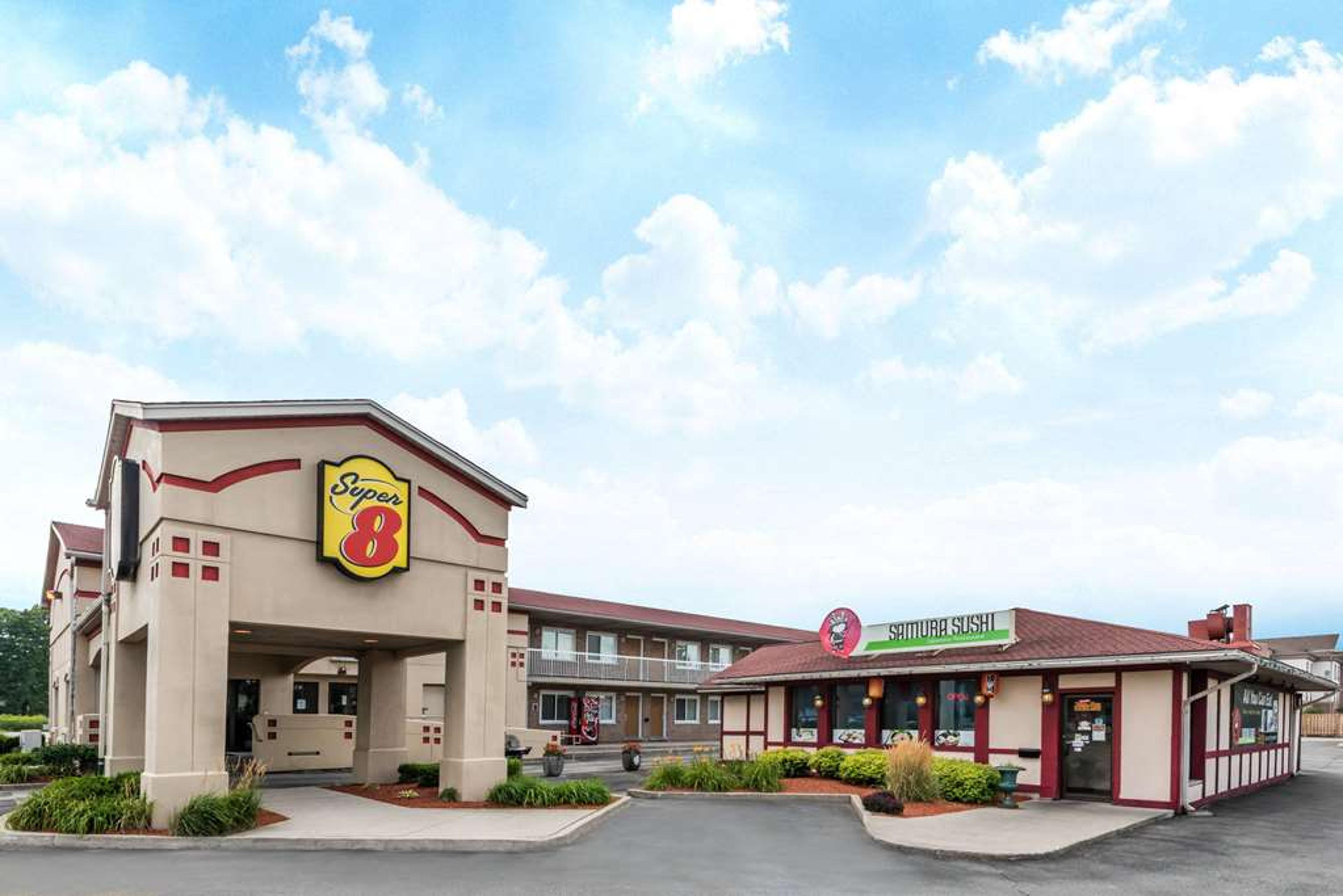 SUPER 8 BY WYNDHAM GUELPH