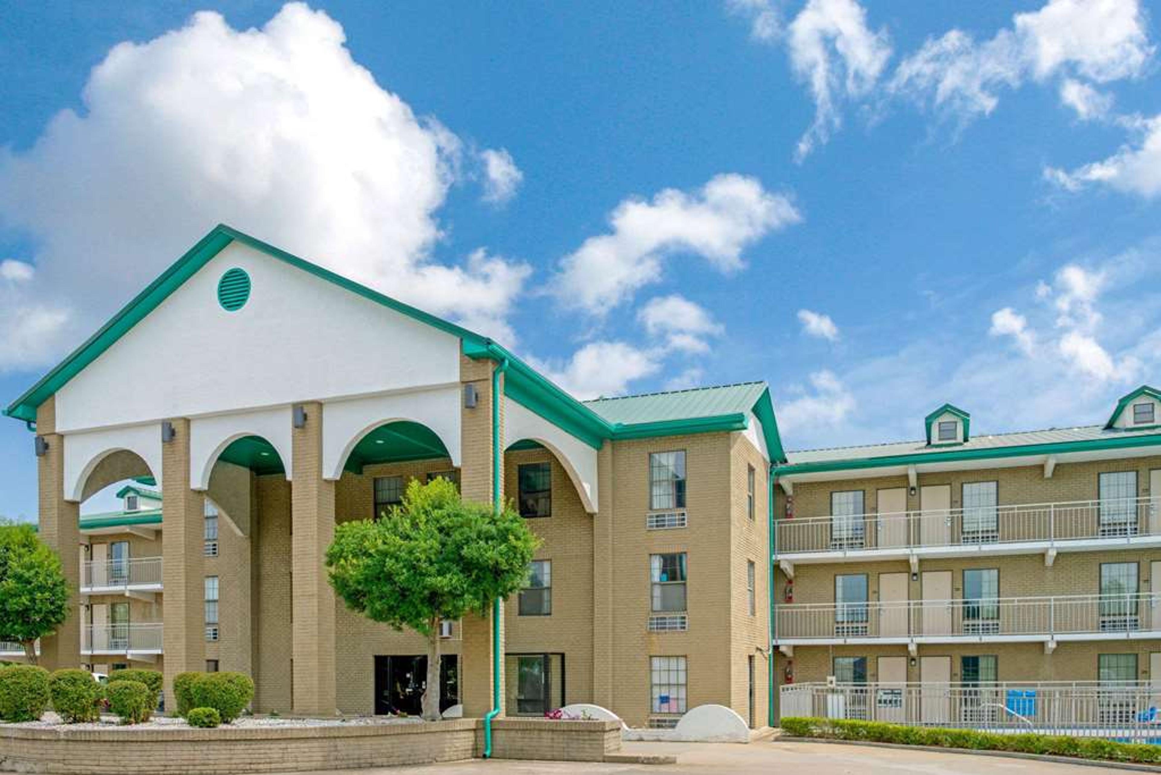 SUPER 8 LAKELAND