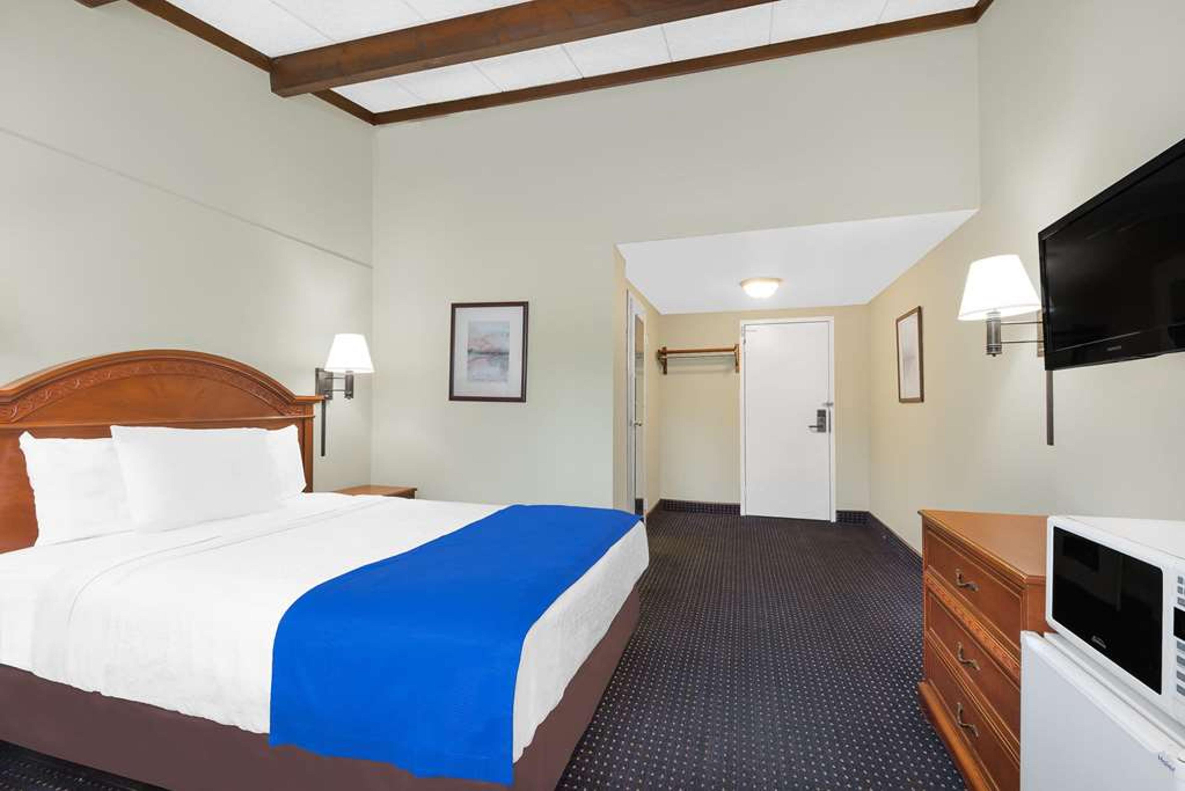 TRAVELODGE BY WYNDHAM LIMA OH
