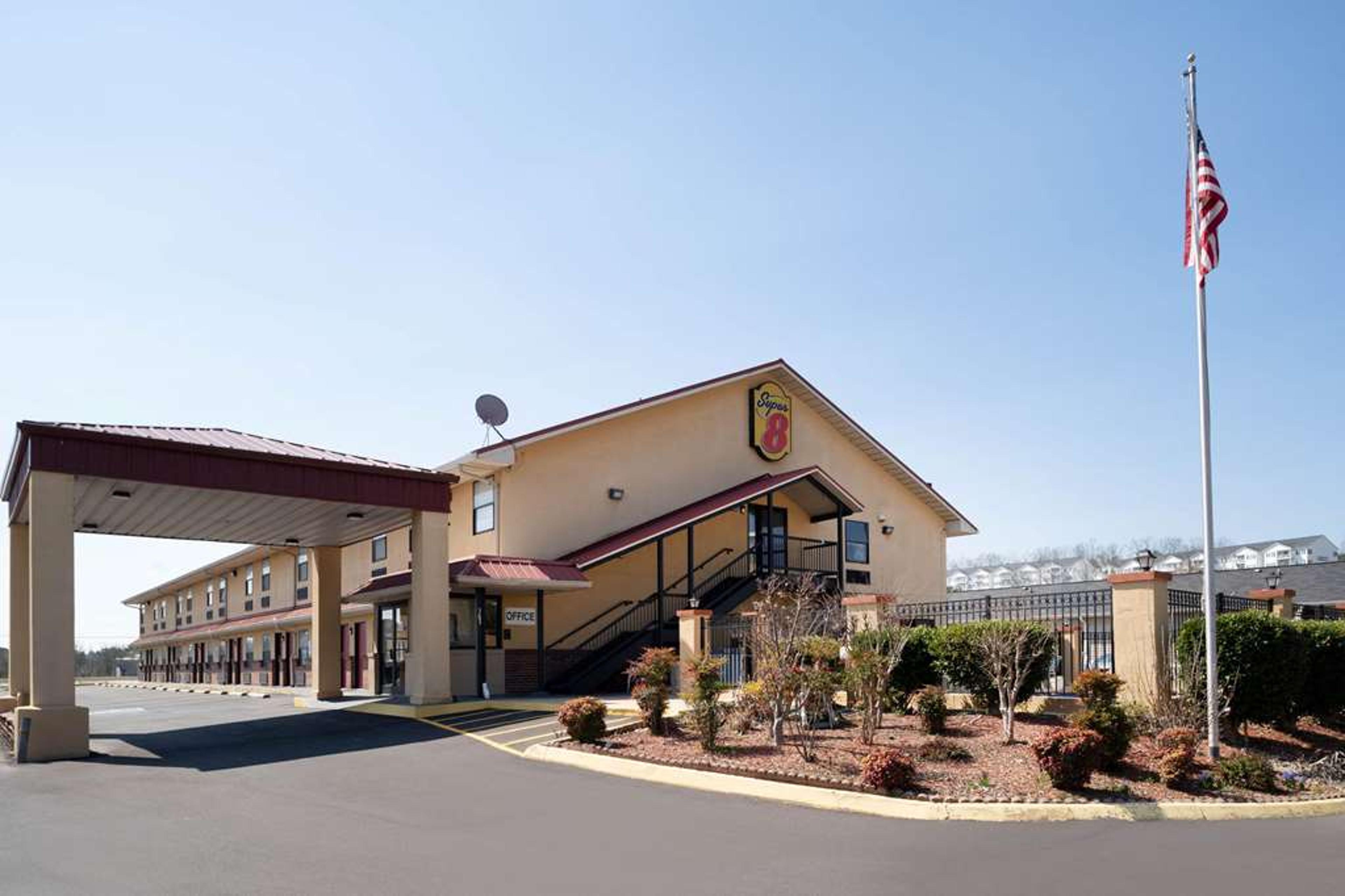 SUPER 8 BY WYNDHAM CLEVELAND
