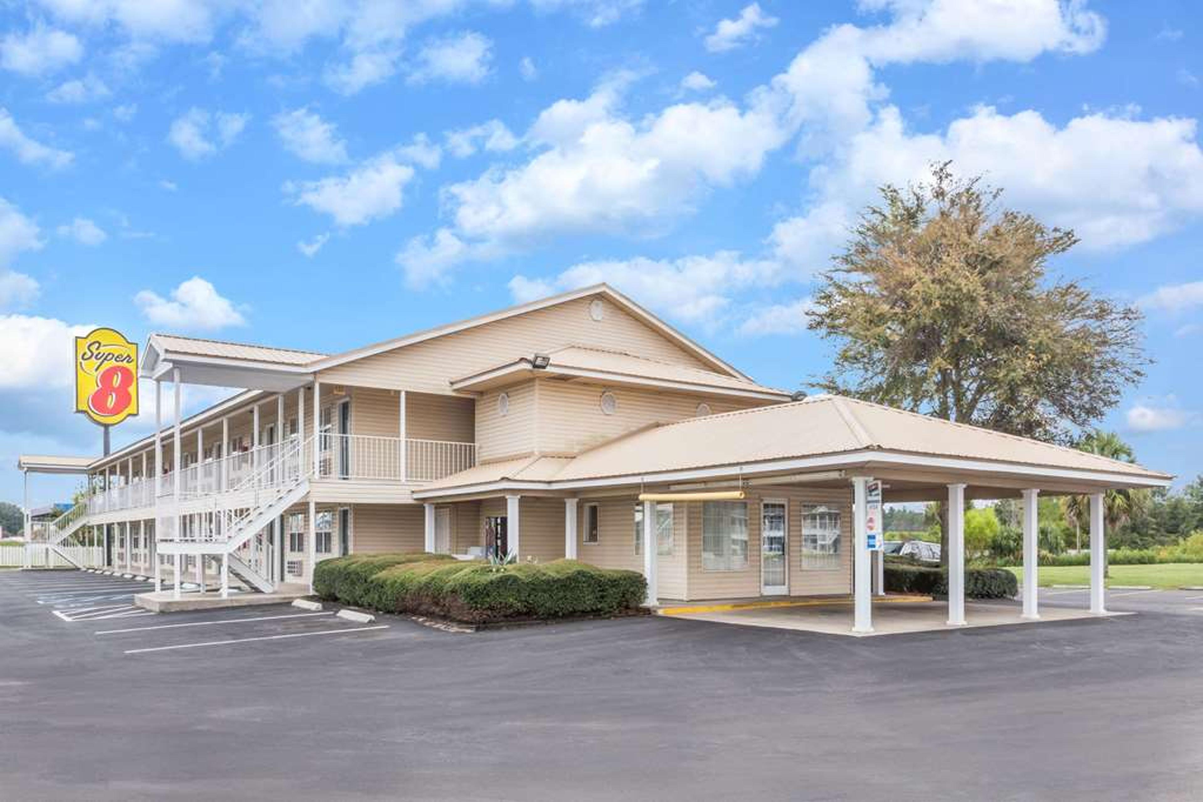 SUPER 8 BY WYNDHAM MADISON