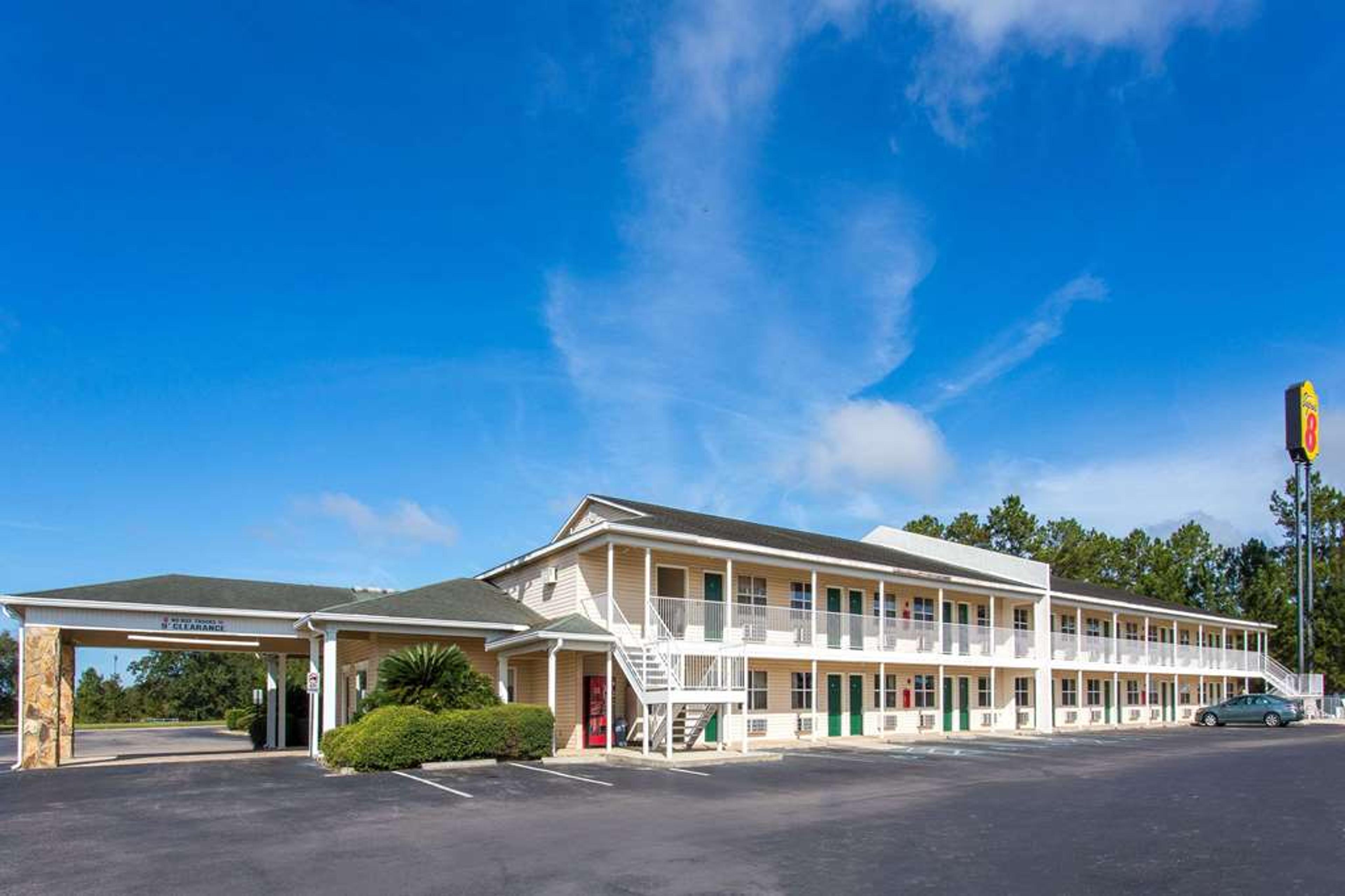 SUPER 8 MONTICELLO