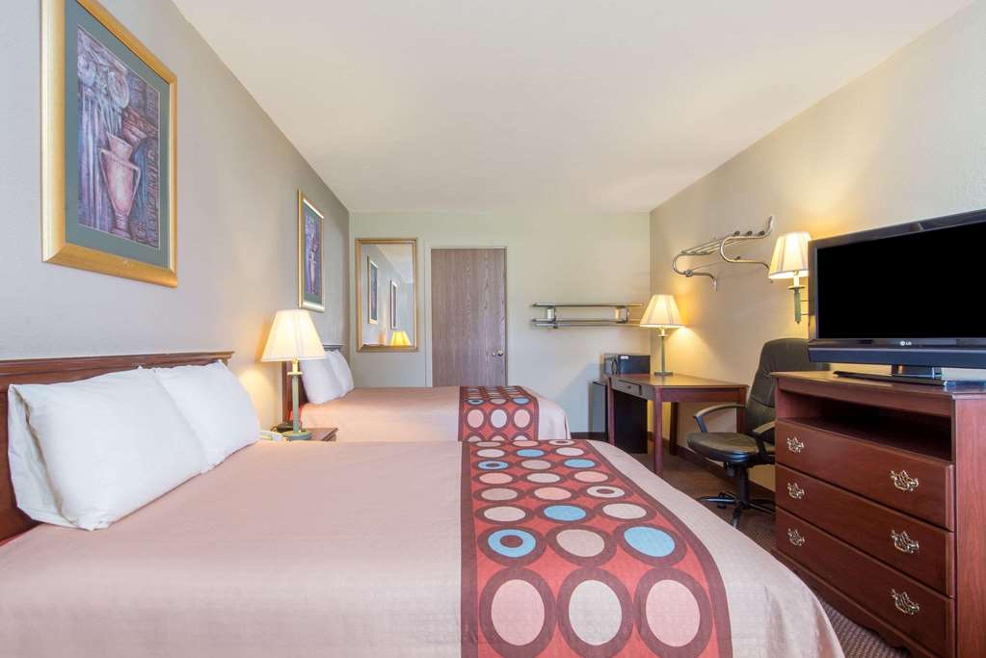 SUPER 8 BY WYNDHAM CENTERVILLE-RICH