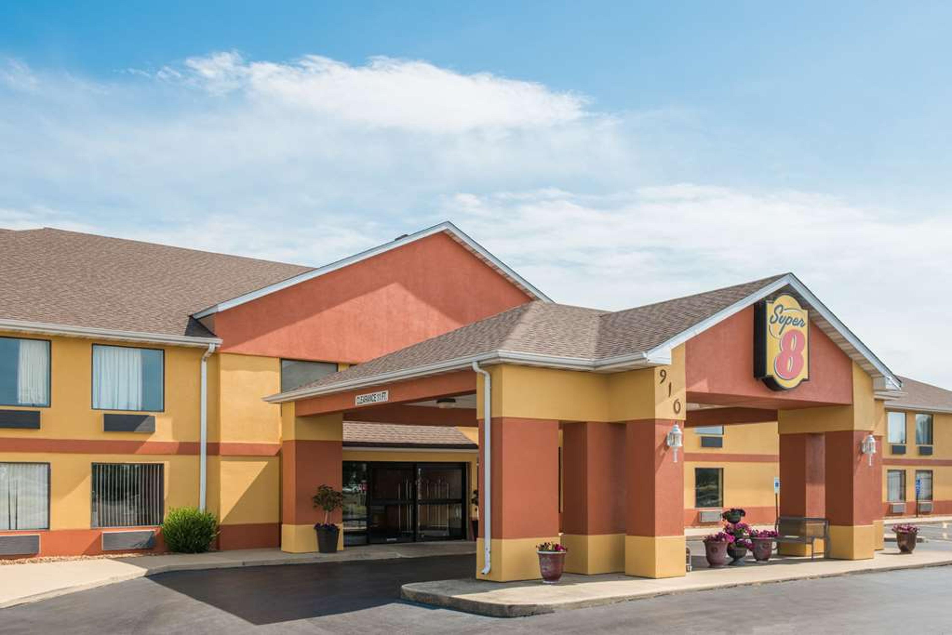 SUPER 8 BY WYNDHAM TROY IL/ST. LOUI
