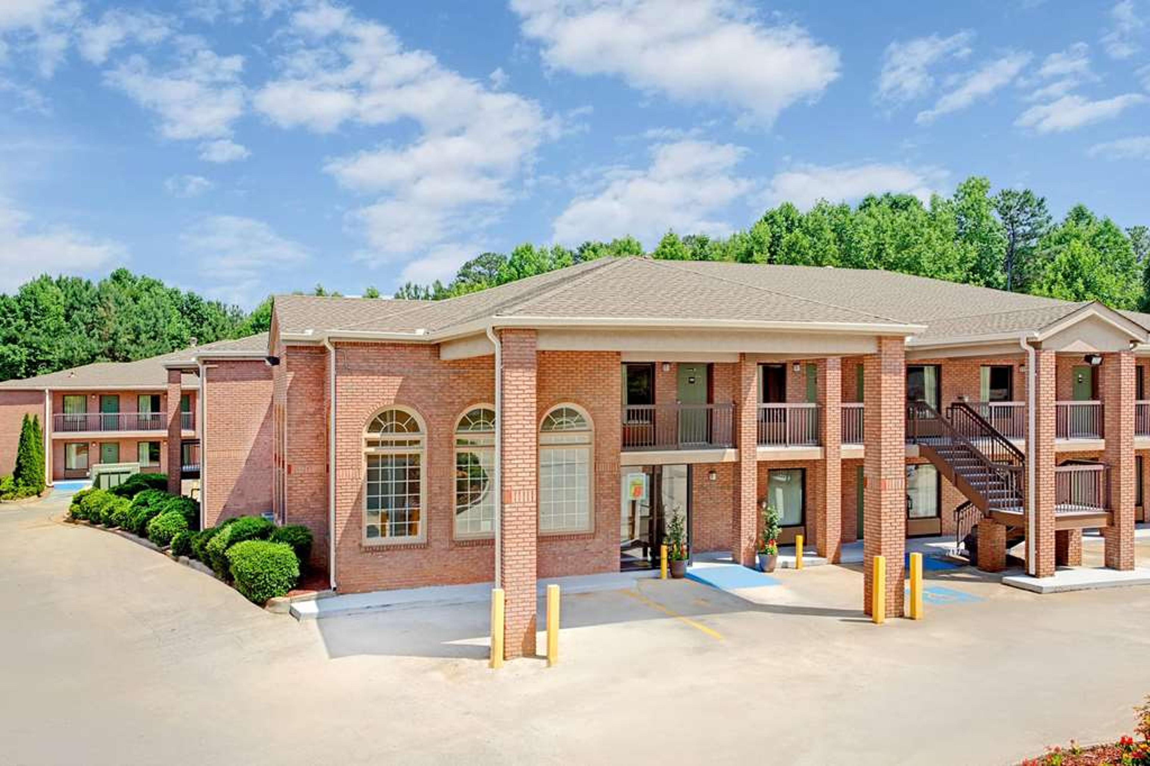 SUPER 8 BY WYNDHAM ACWORTH/ATLANTA