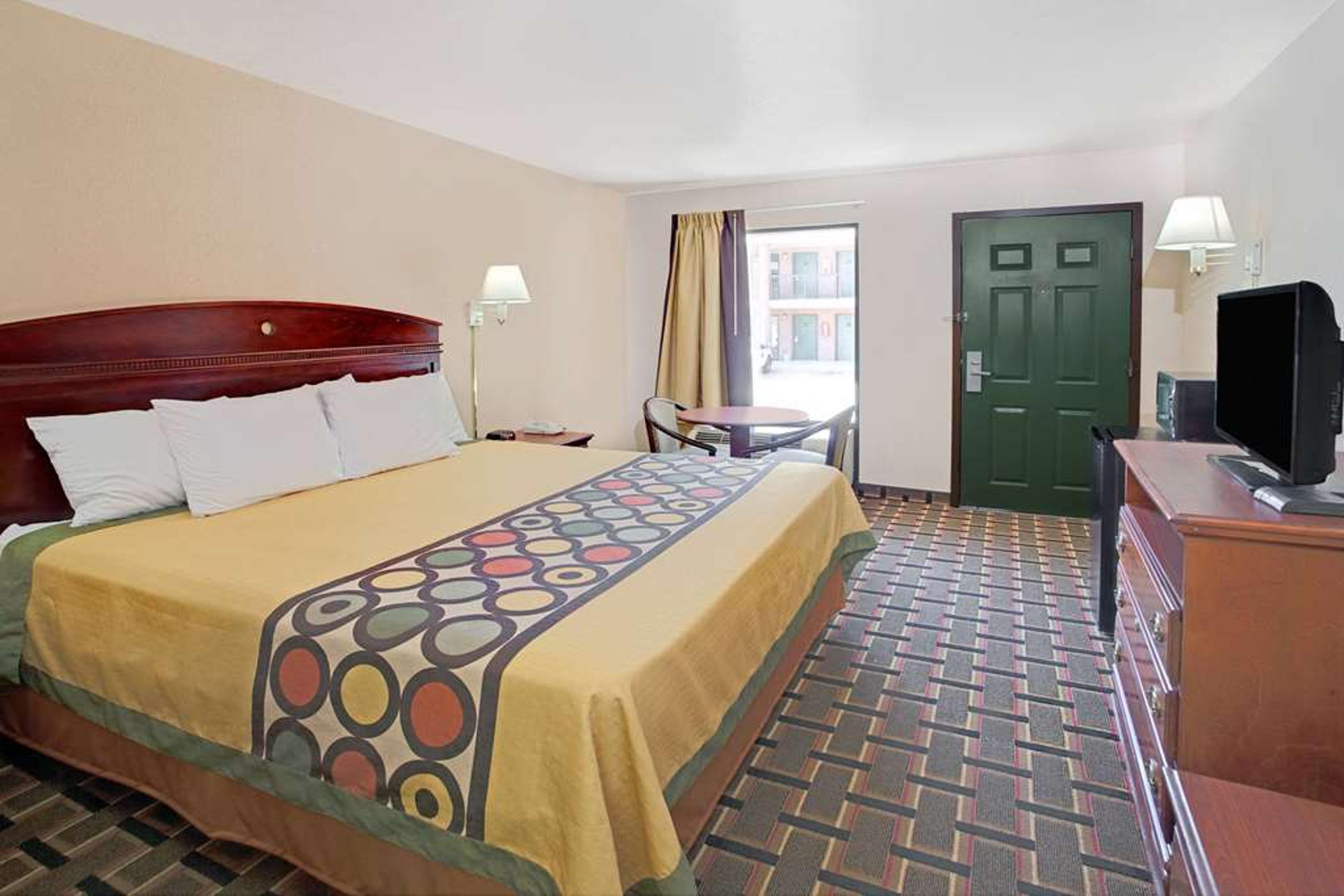 SUPER 8 BY WYNDHAM ACWORTH/ATLANTA