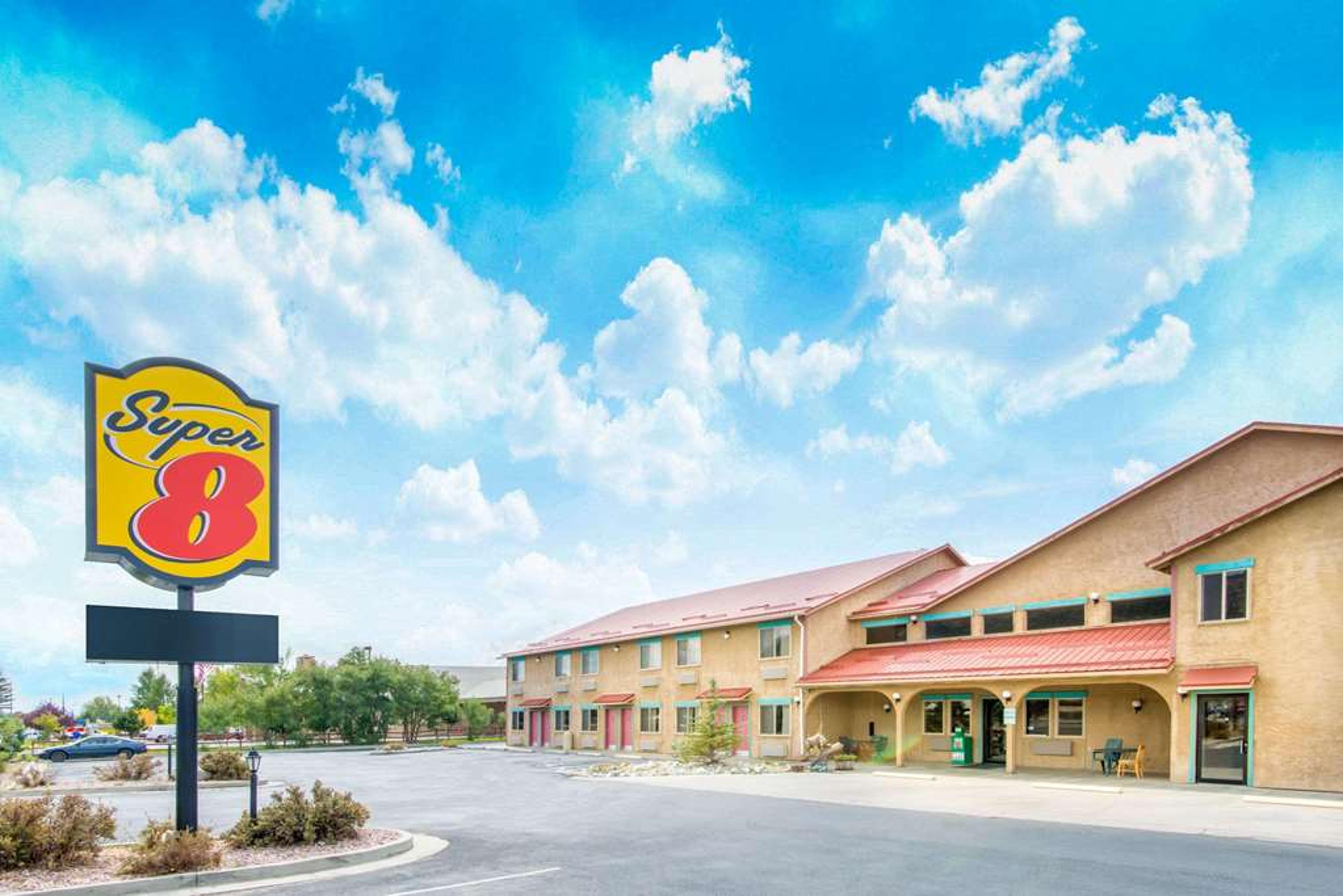 SUPER 8 BY WYNDHAM BUENA VISTA
