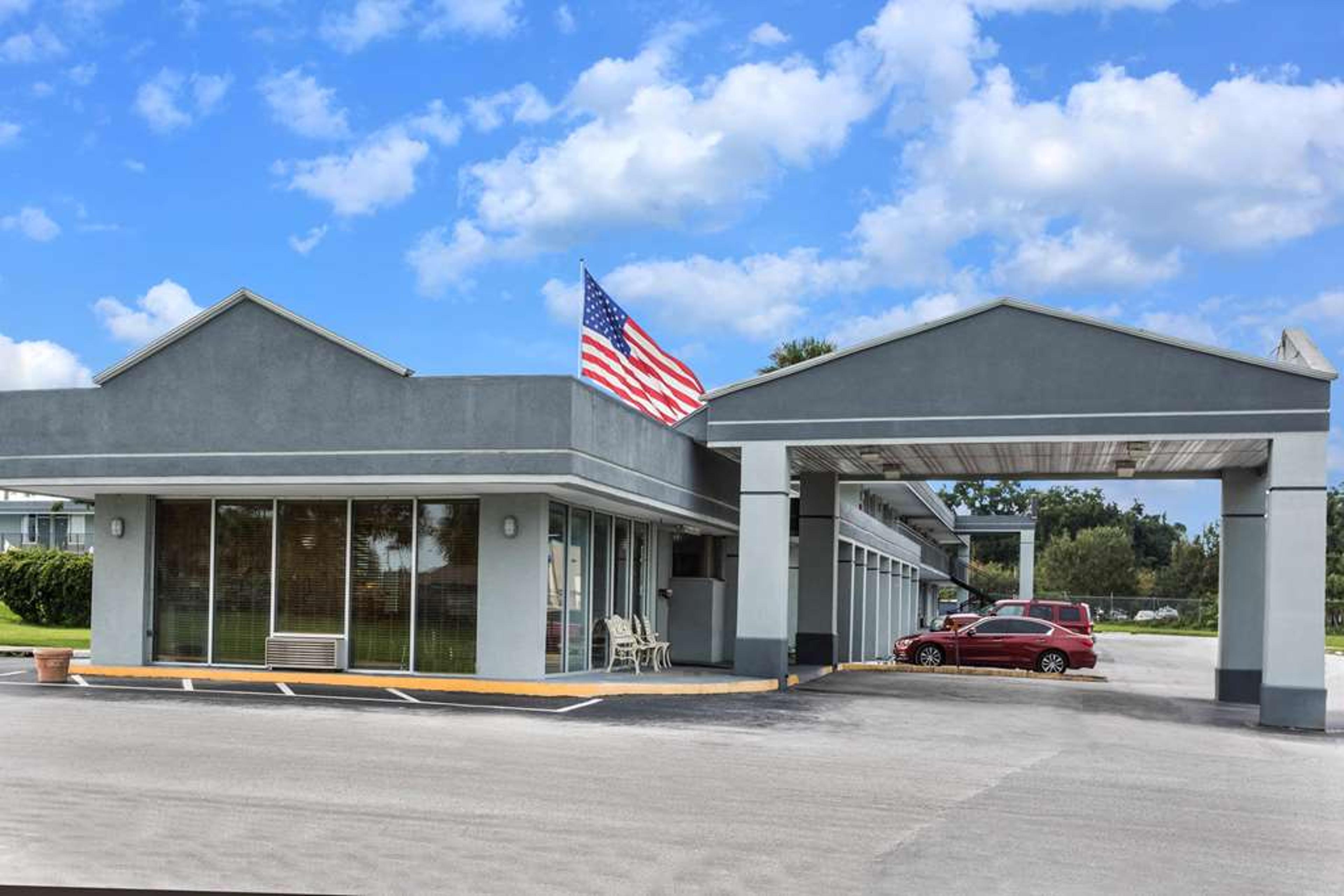 SUPER 8 BY WYNDHAM OCALA