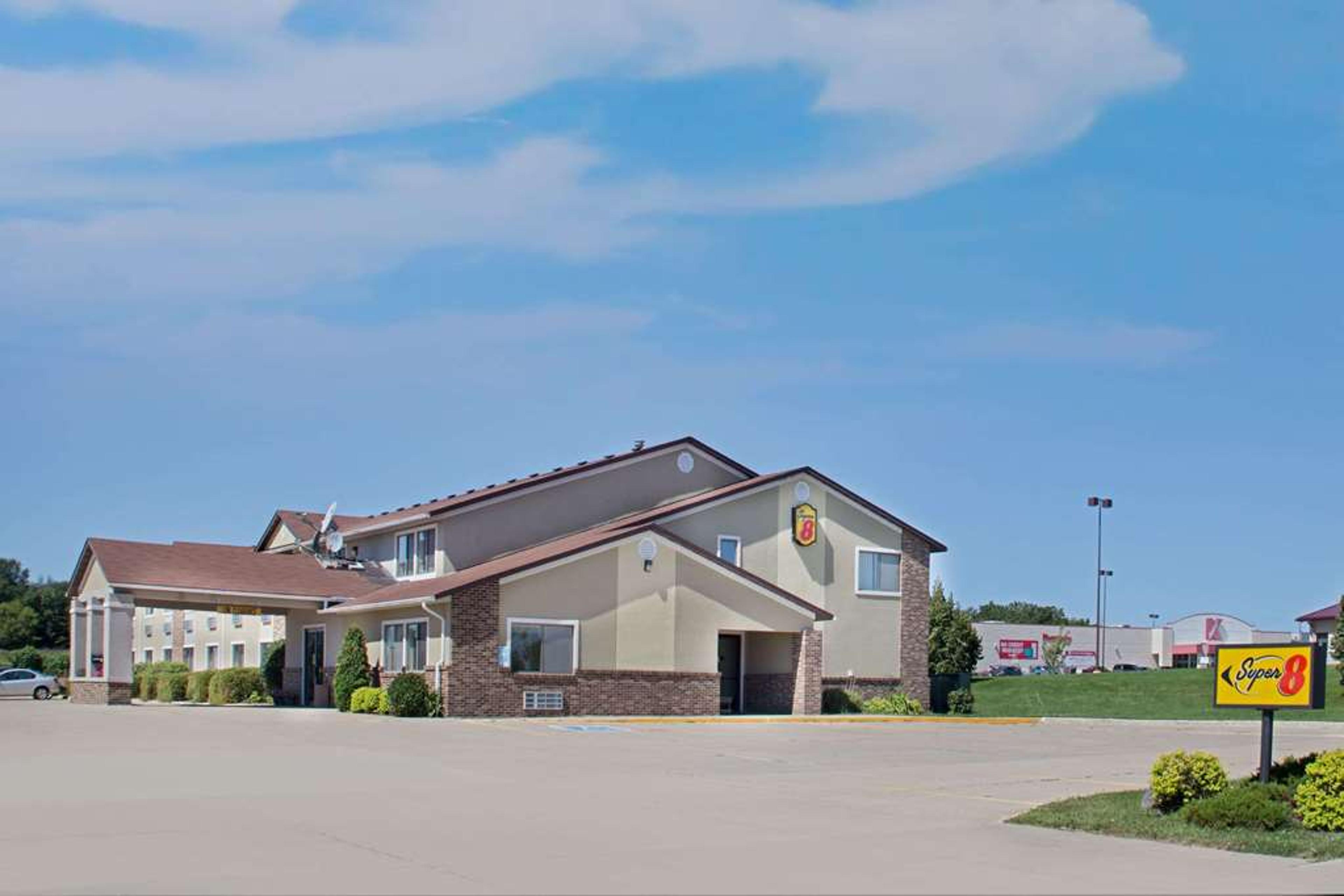 SUPER 8 BY WYNDHAM CHARLES CITY