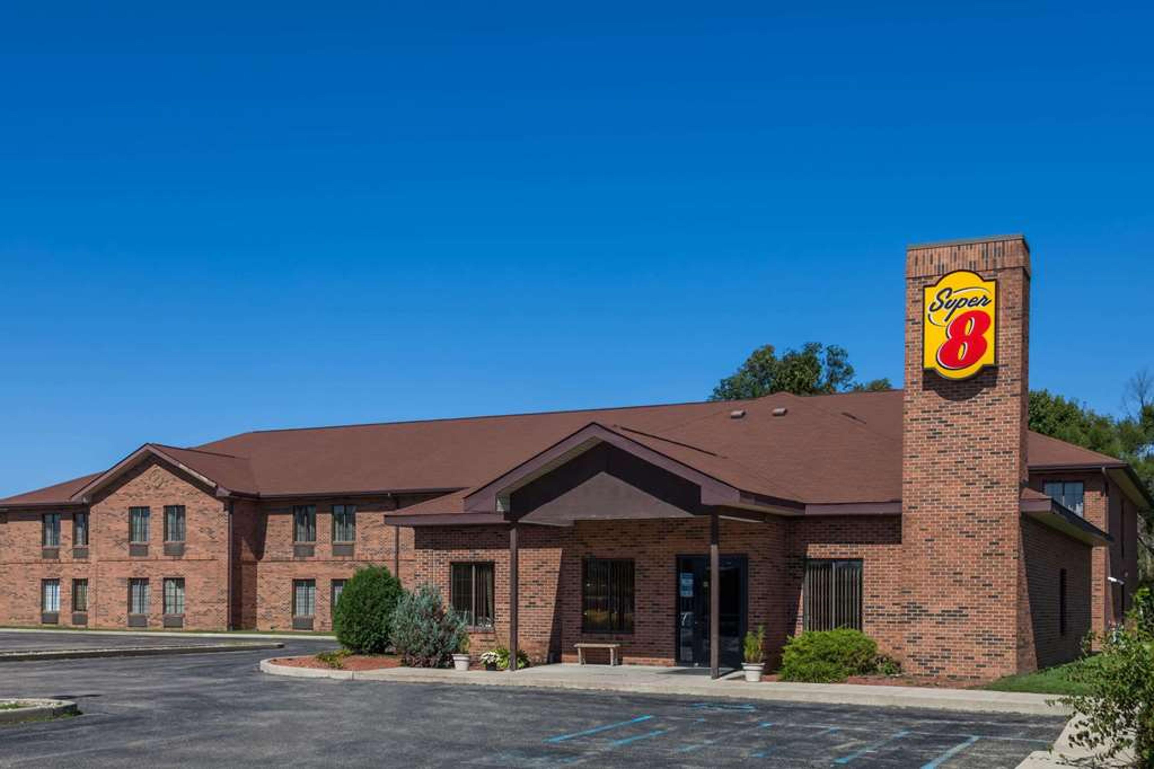SUPER 8 BY WYNDHAM ROCHESTER