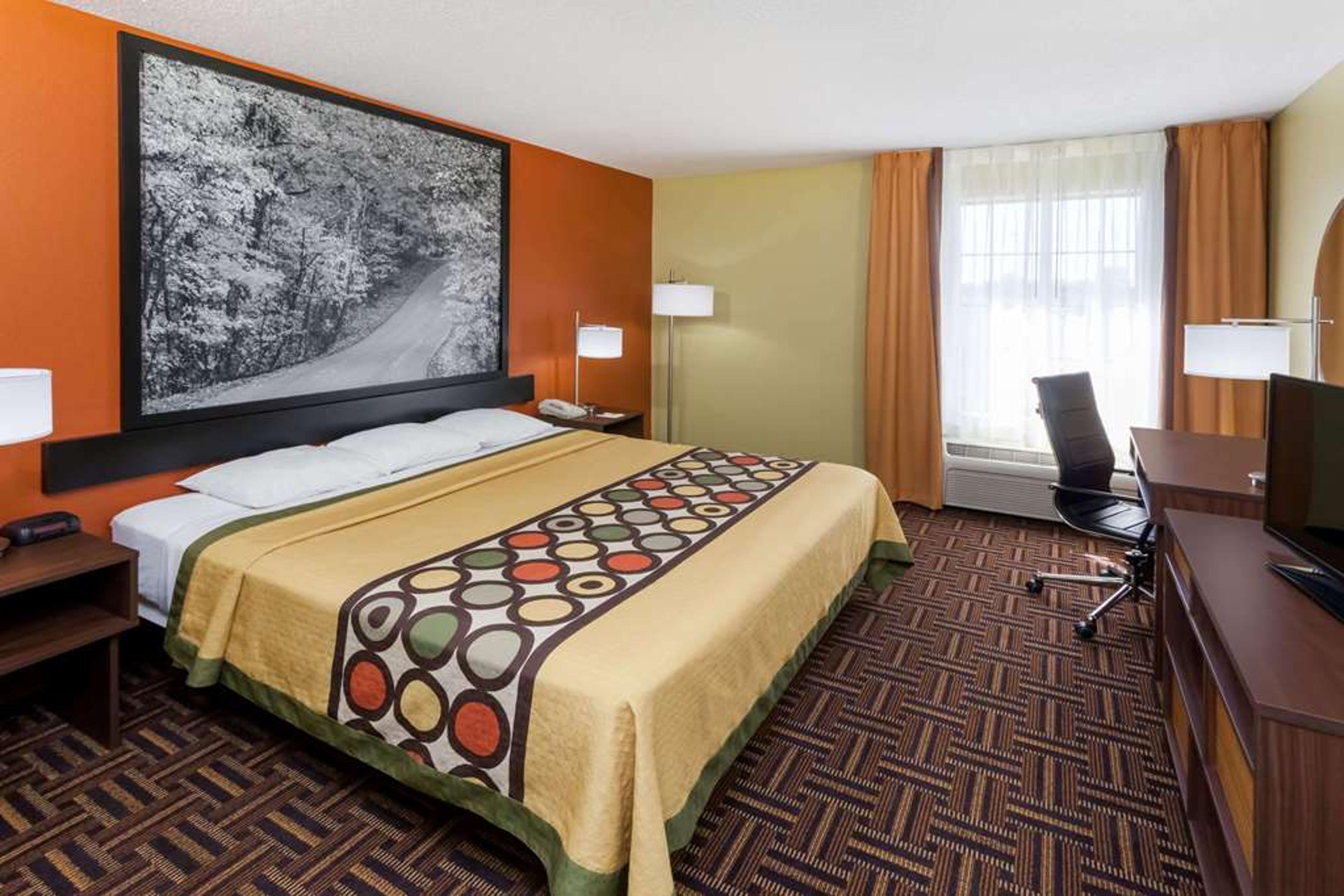 SUPER 8 BY WYNDHAM ROCHESTER