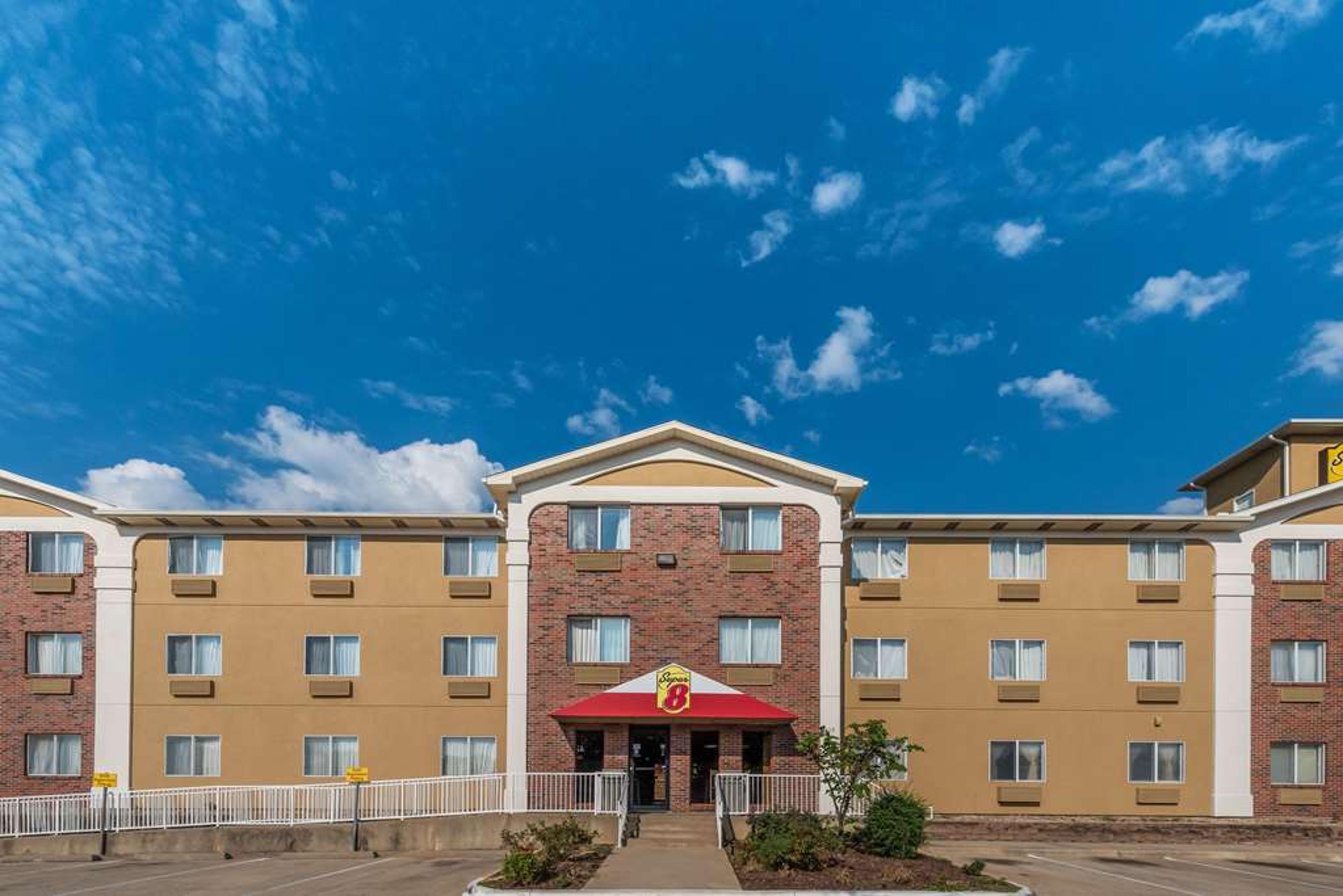 SUPER 8 DENTON