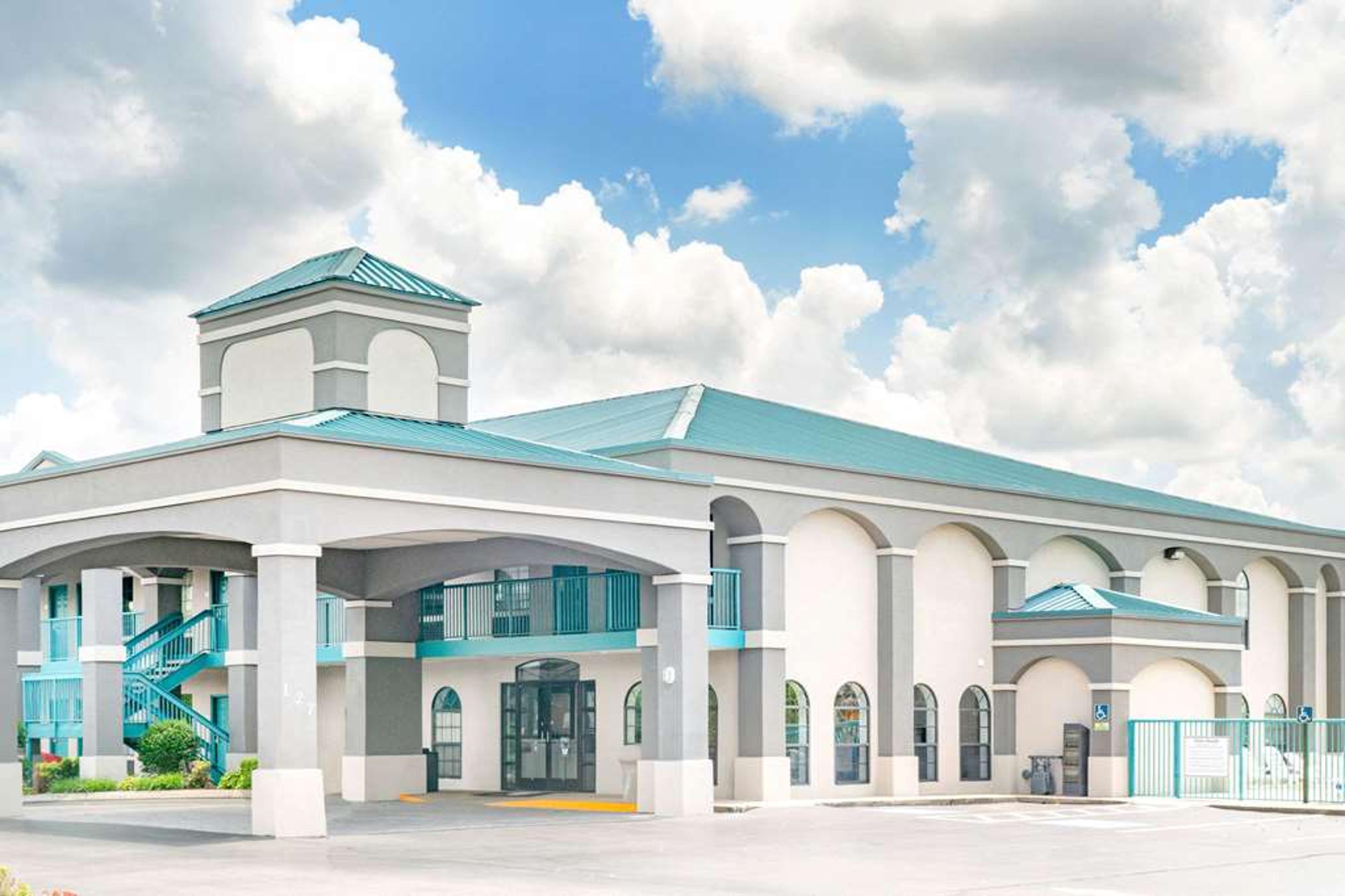 SUPER 8 MURFREESBORO