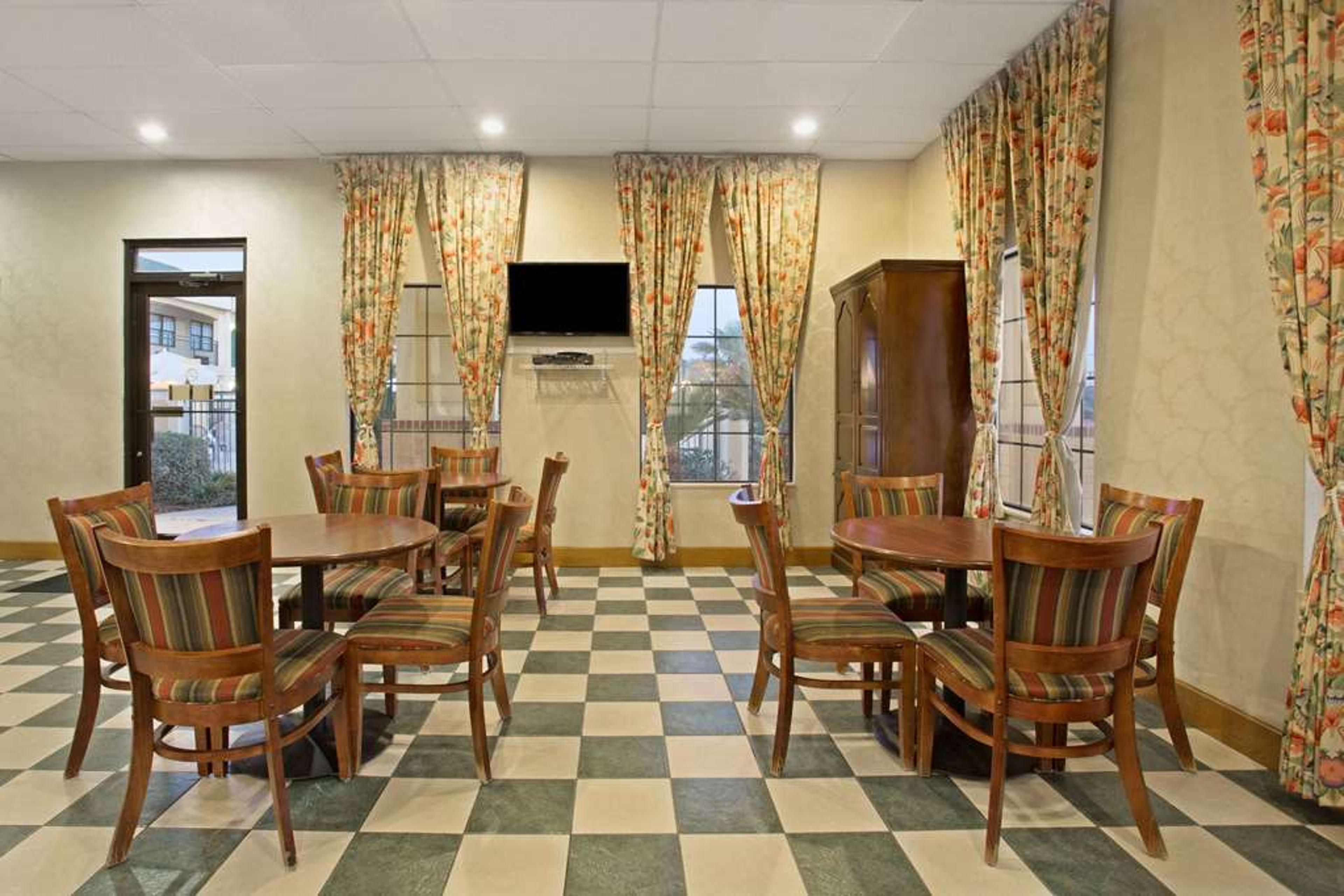 Hotel Photo 4