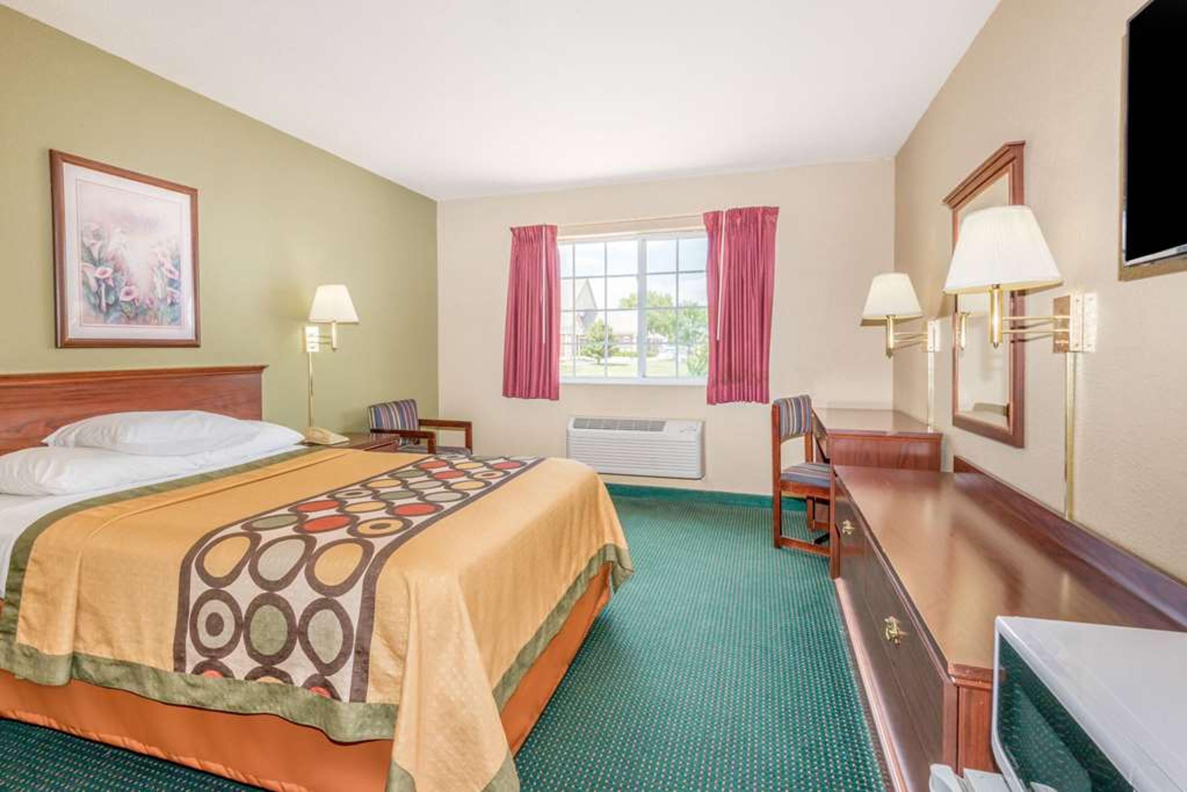 SUPER 8 BY WYNDHAM PLATTE CITY/KCI