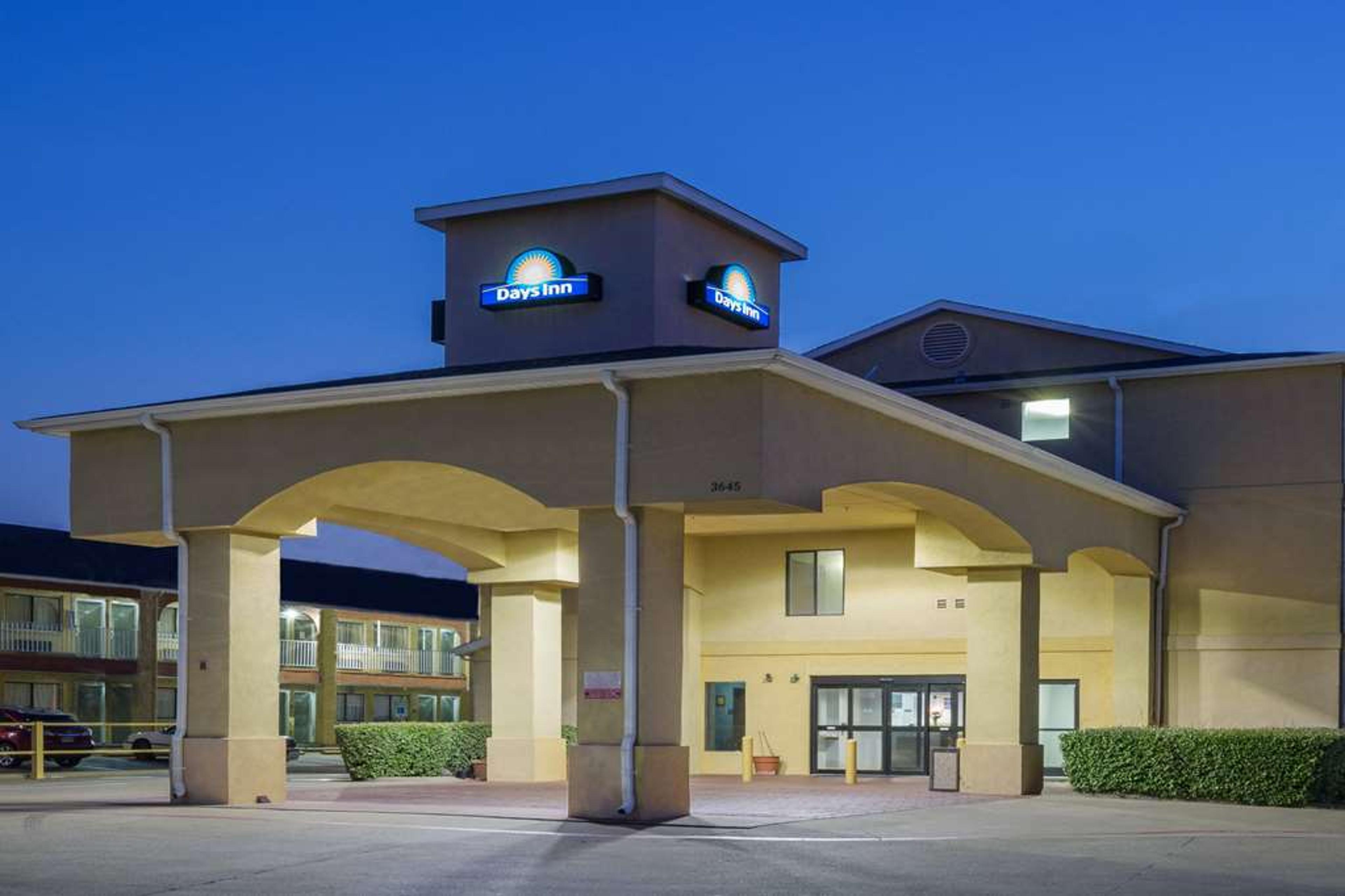 DAYS INN DALLAS GARLAND WEST