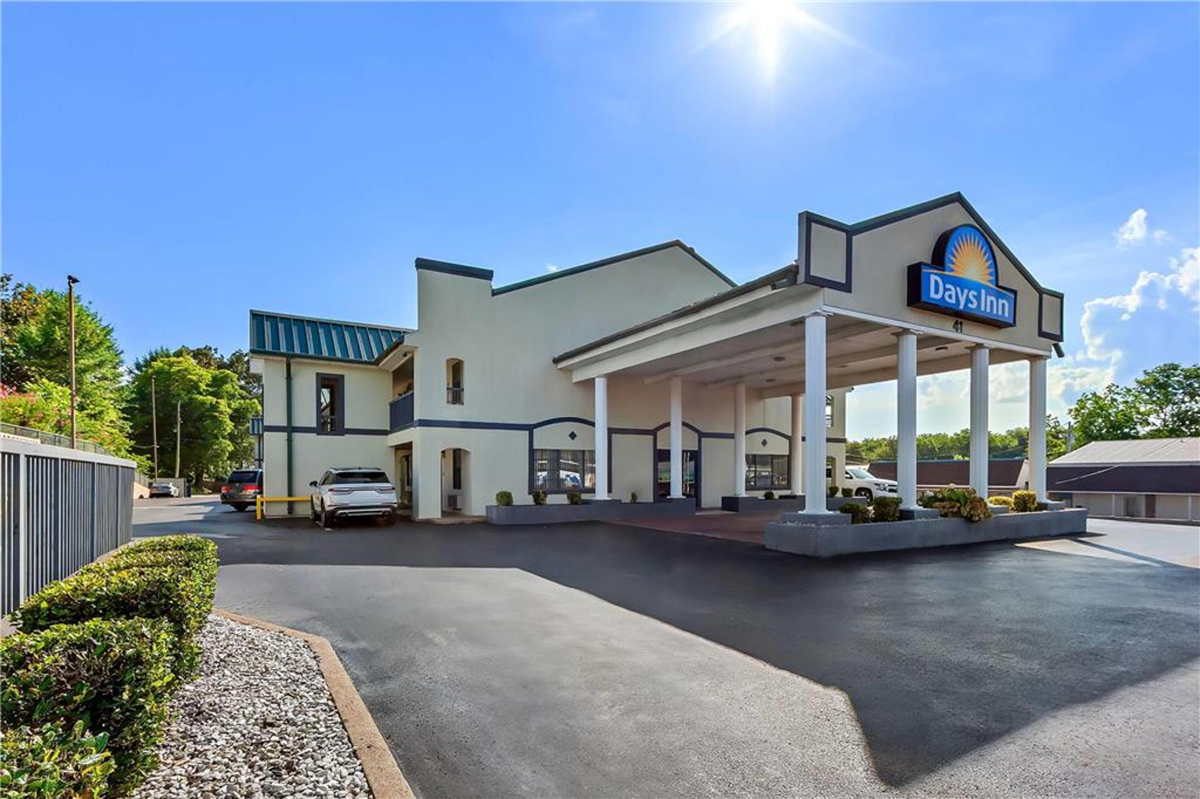 DAYS INN BY WYNDHAM LEXINGTON