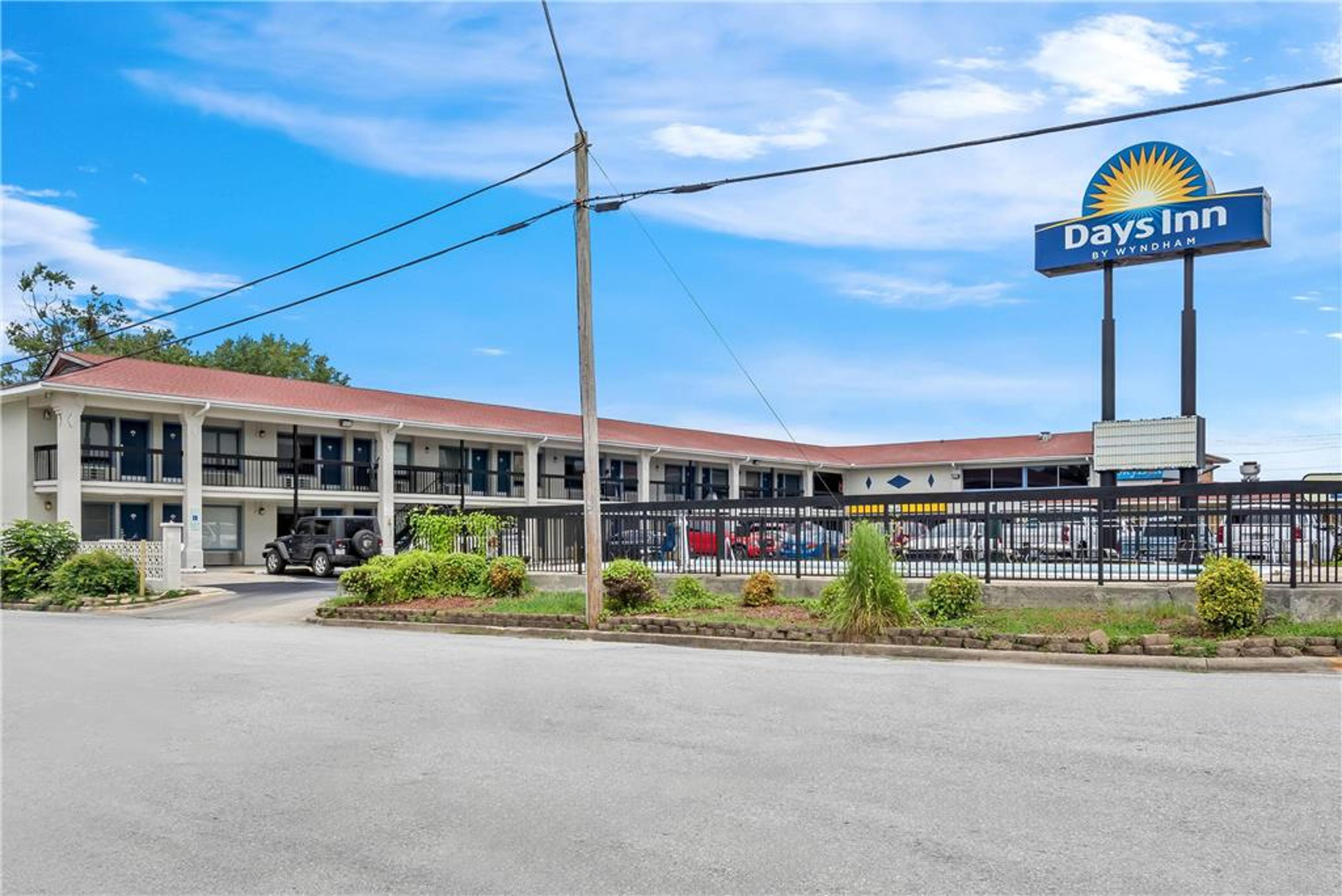 DAYS INN BY WYNDHAM, JACKSONVILLE N